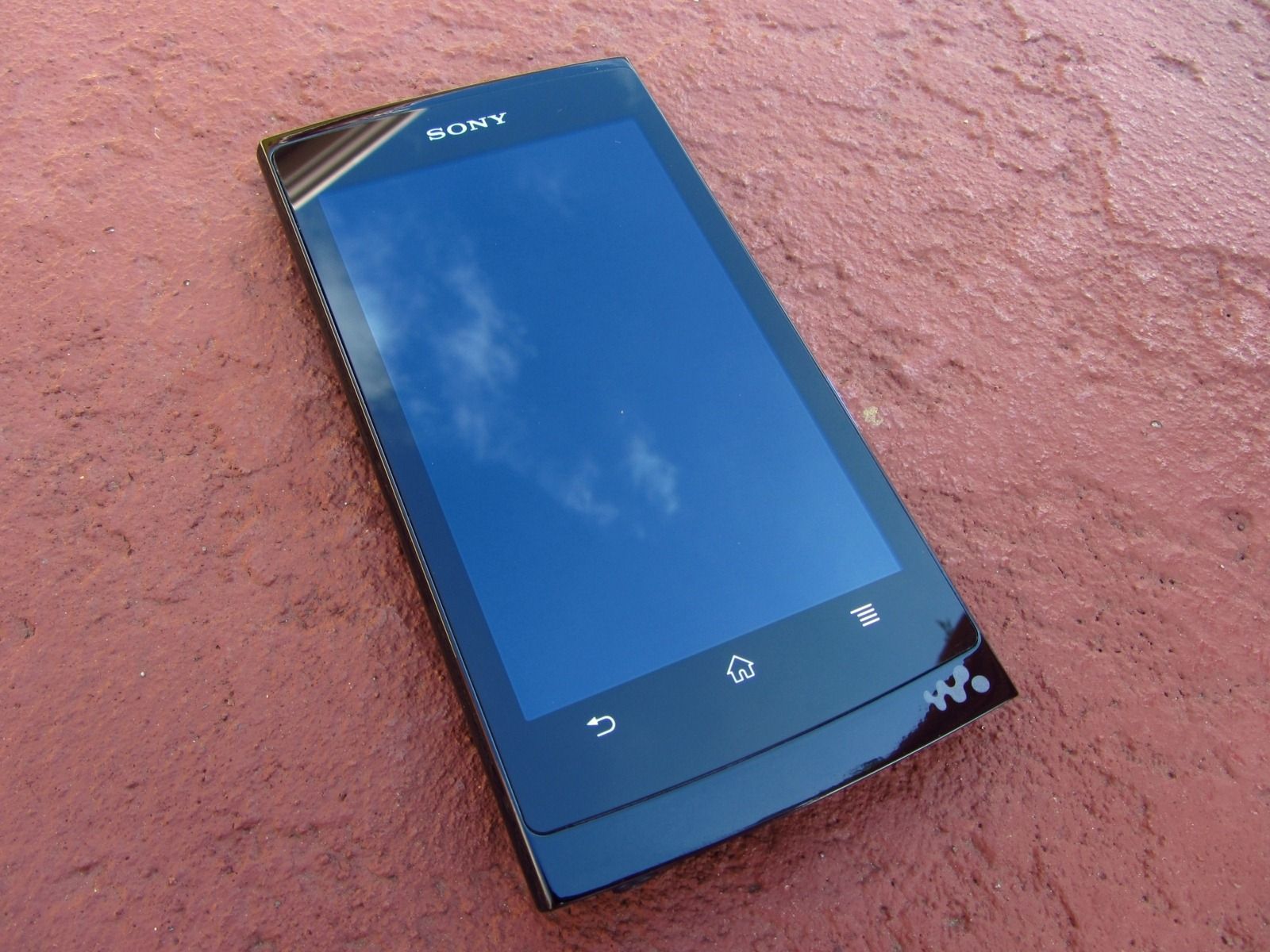 Sony Walkman Z Review: A Few Great Ideas Wrapped In A Flawed And ...