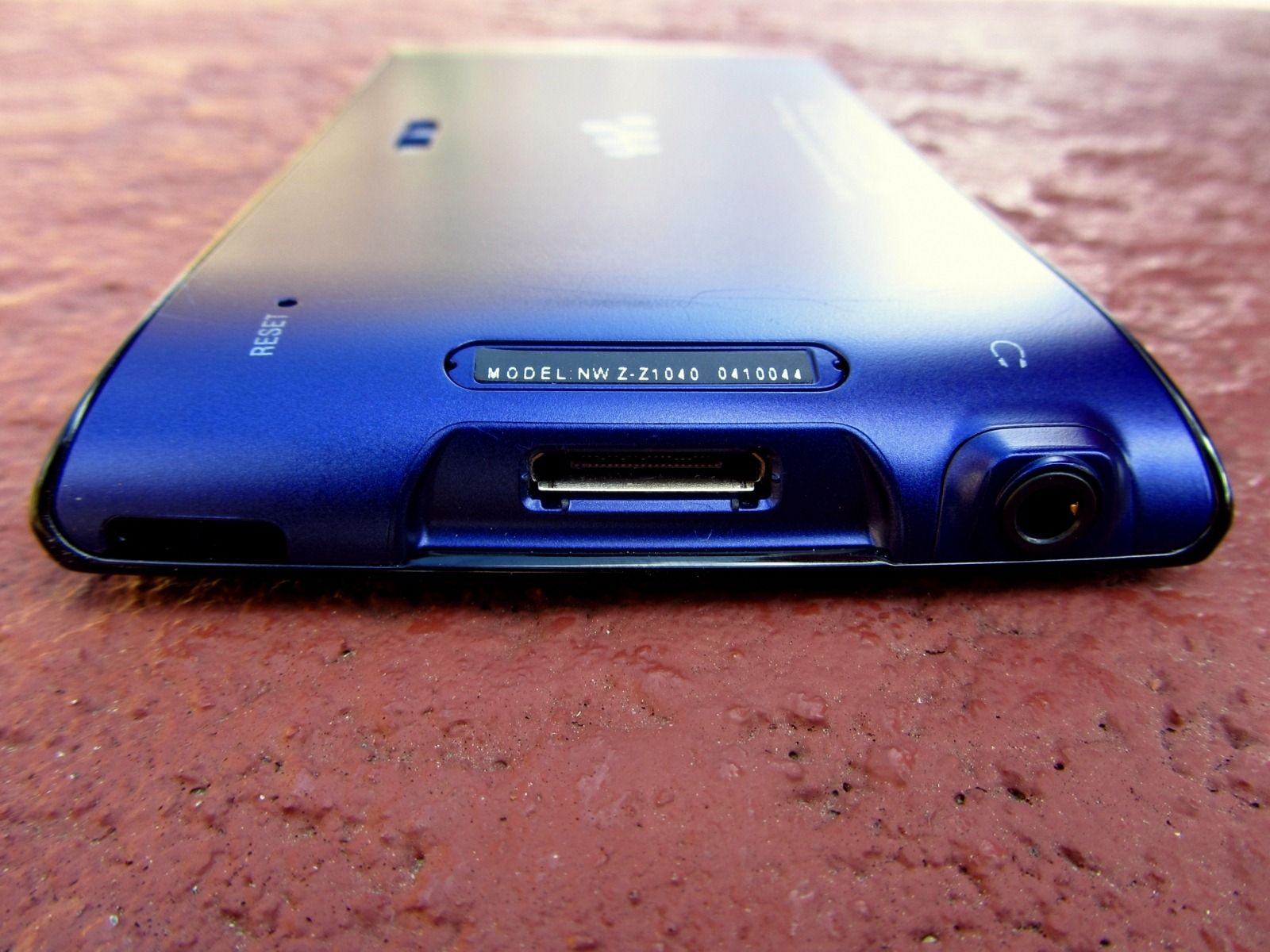 Sony Walkman Z Review: A Few Great Ideas Wrapped In A Flawed And ...