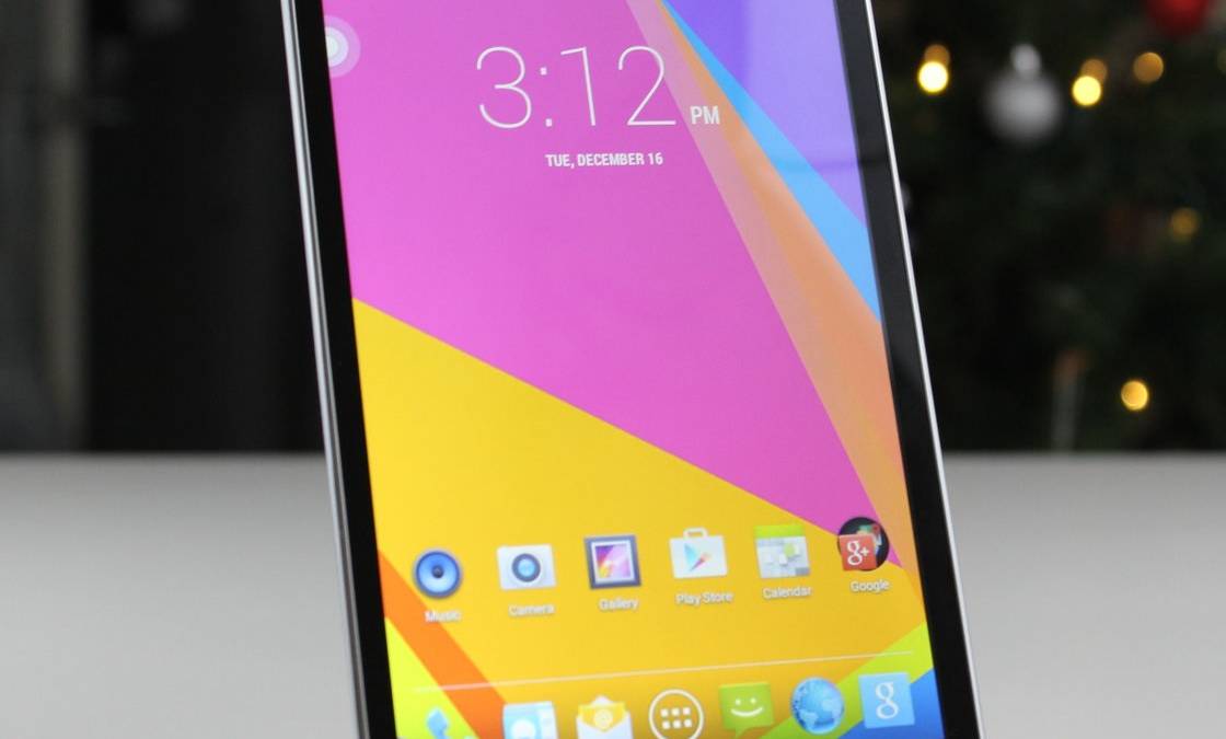 Hands-On With The Blu Studio 7.0: Yep, This Is A 7-Inch Phone