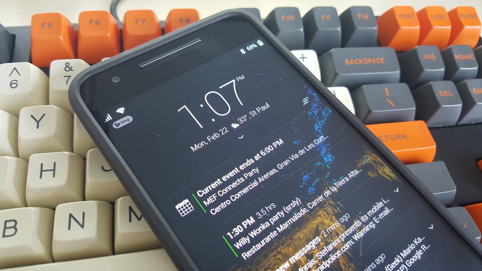 Microsoft Updates 'Next Lock Screen' With Fingerprint Unlock, Smart ...