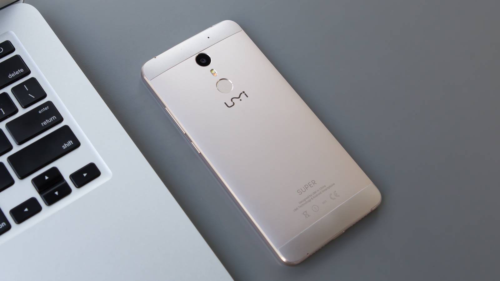 The UMi Super is a stunning all-metal flagship killer that boasts big ...