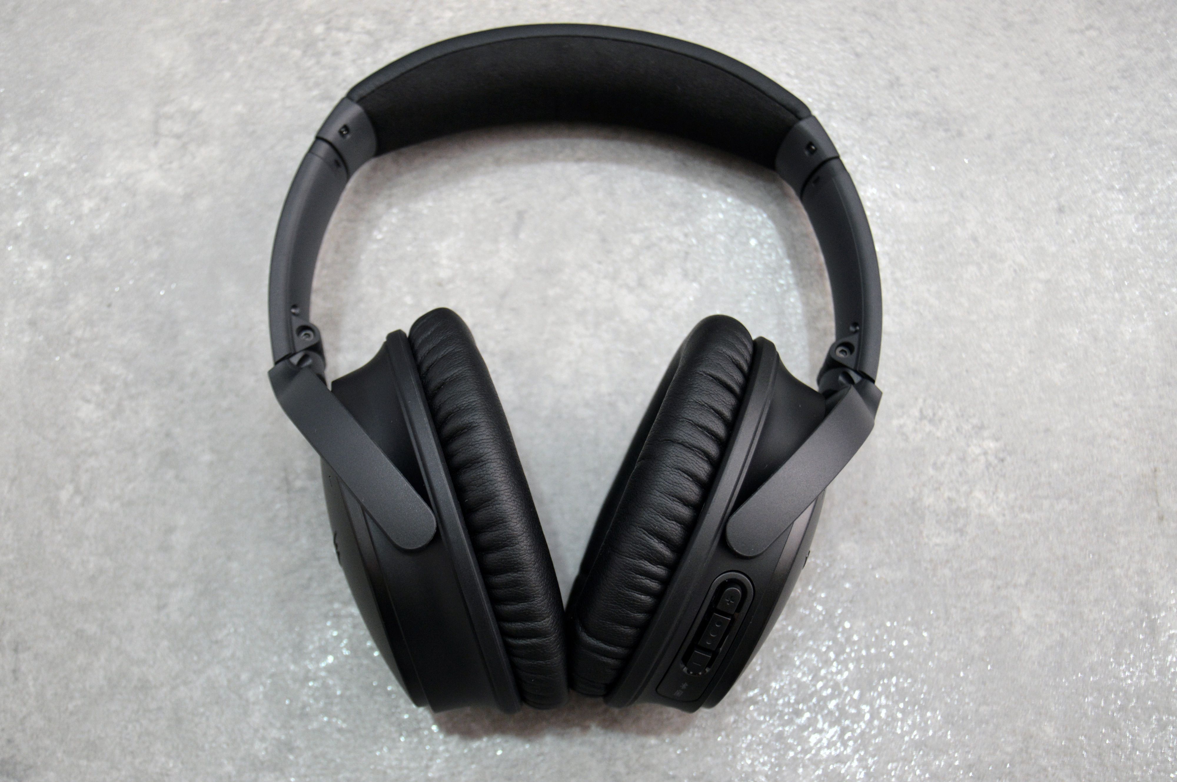 Bose QuietComfort 35 review: Superb quiet and comfort come with a