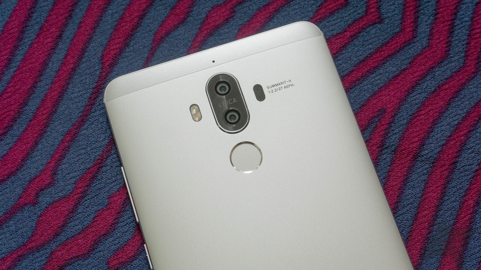 Android スマートフォン HUAWEI Mate 9 ファーウェイの最上位スマホ「HUAWEI Mate 9」レポート - 価格