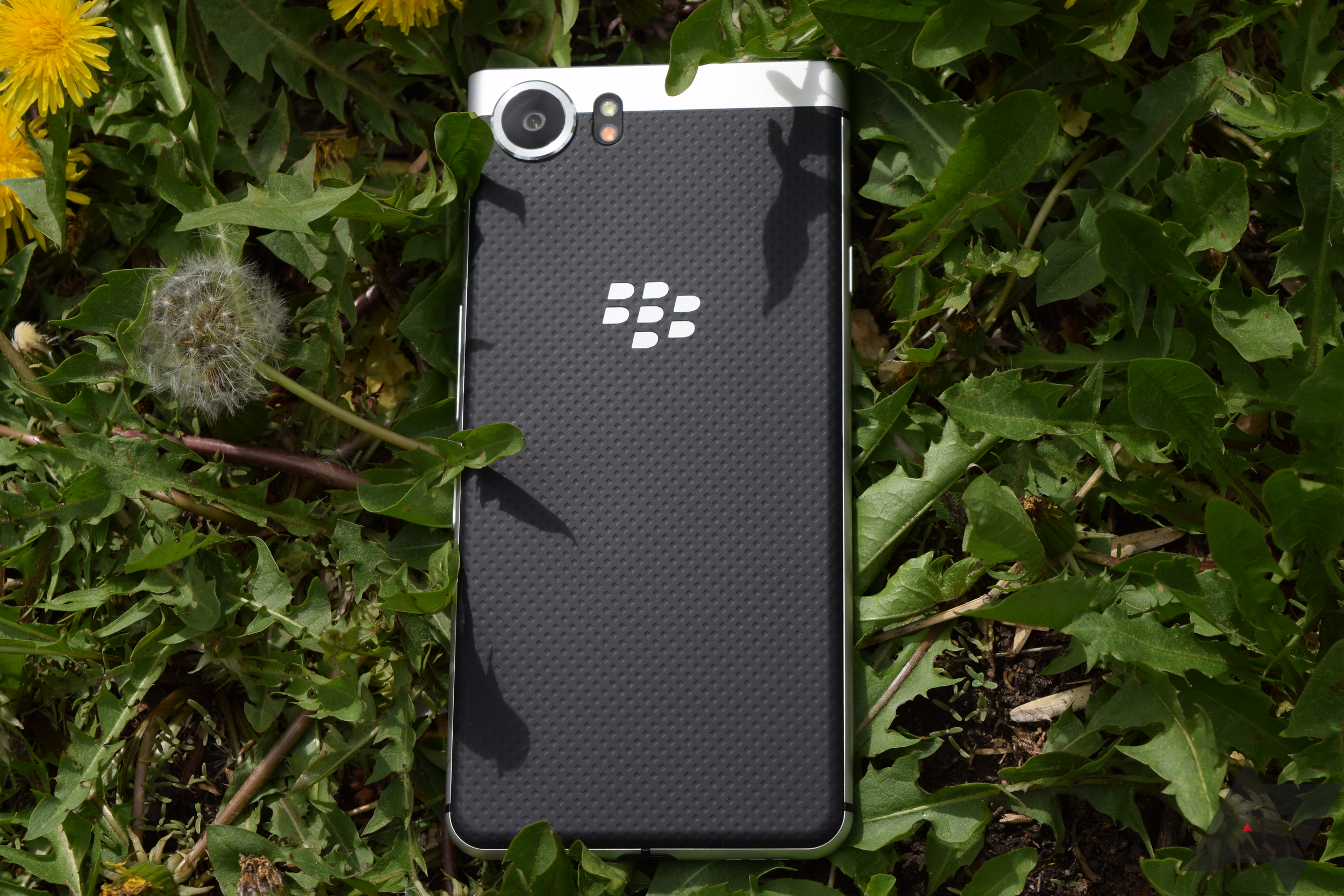 BlackBerry KEYone review: A tale of a decent phone full of annoyances
