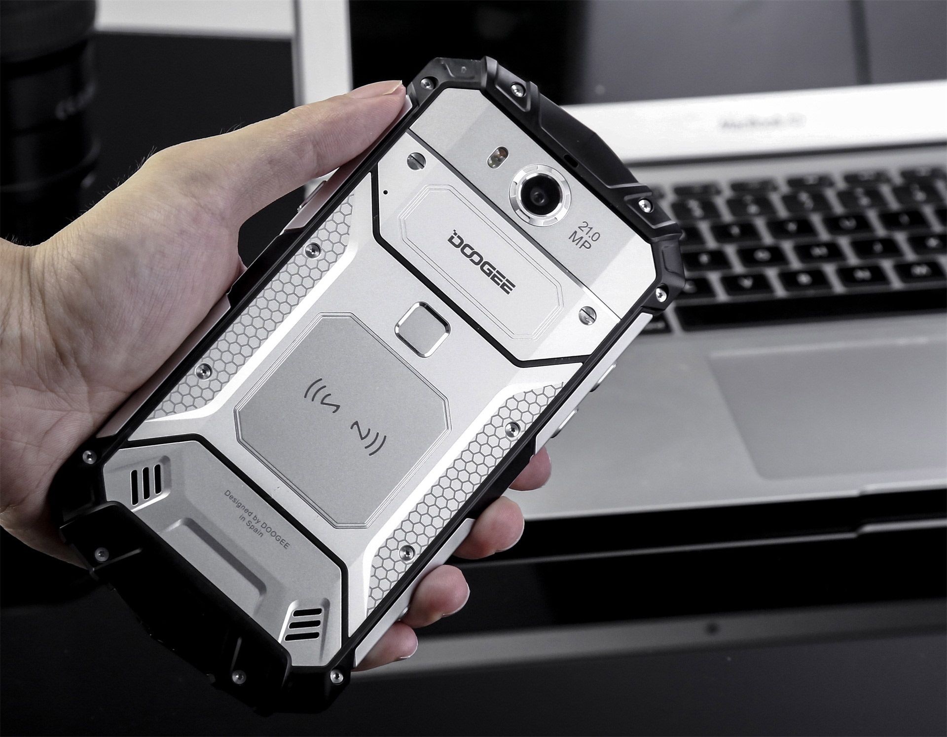 The Doogee S60 is 'the one who reinvents rugged phone'