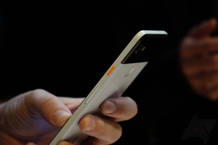 Pixel 2 XL hands-on: Our first look at the second-generation Pixel