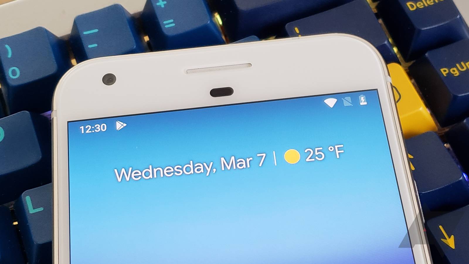 Android P feature spotlight: Time is now shown on the left side of the ...