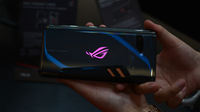 Hands-on with the Asus ROG Phone: It's actually kind of cool