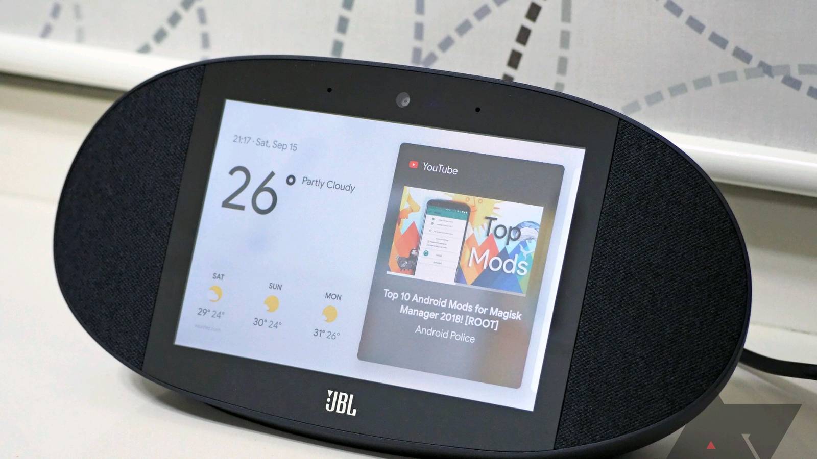 JBL Link View smart display is just $150 at Verizon ($100 off)