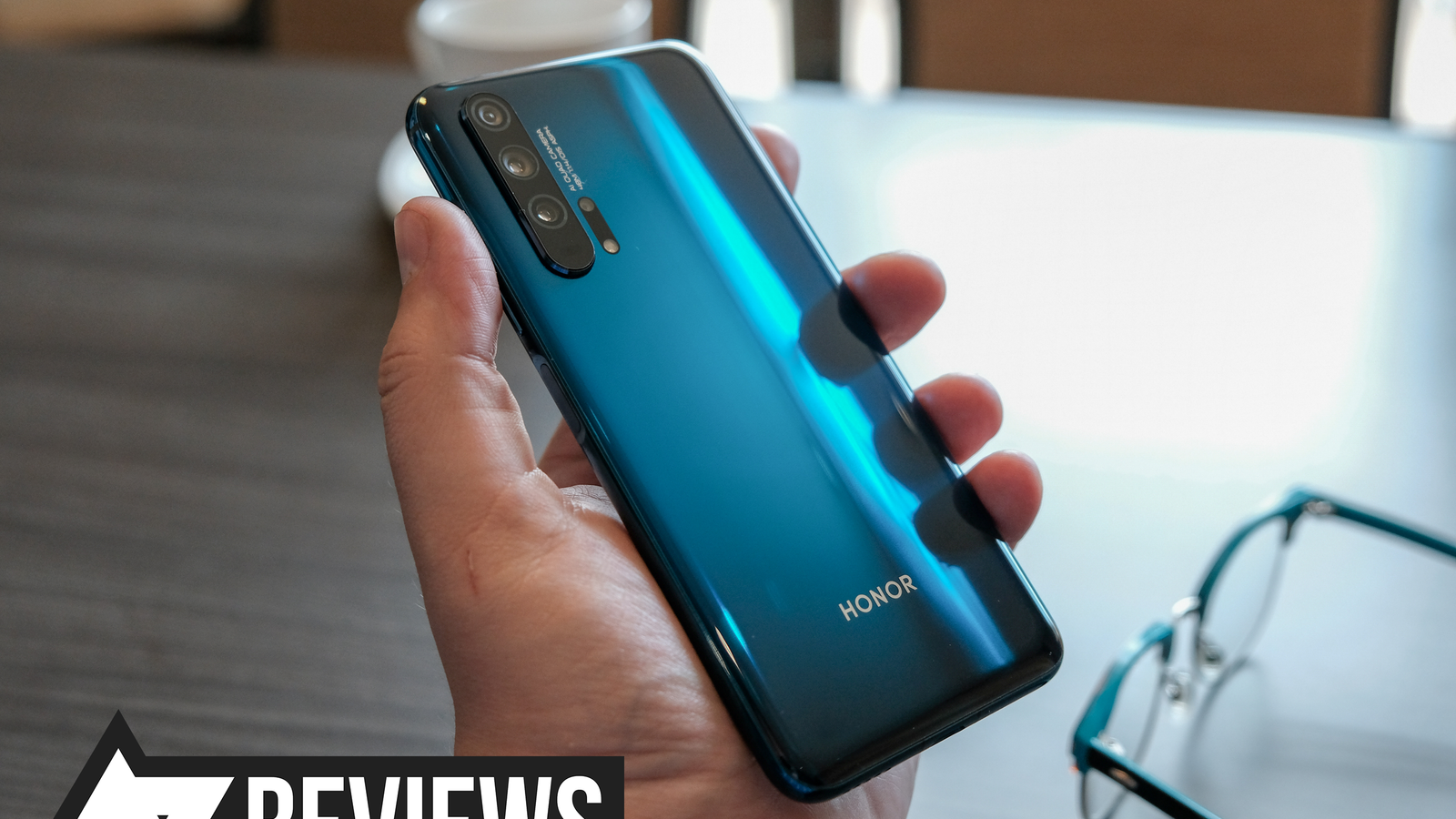 P30pro2台、honor20pro Review: The Honor 20 Pro is a stripped down Huawei P30 Pro — in