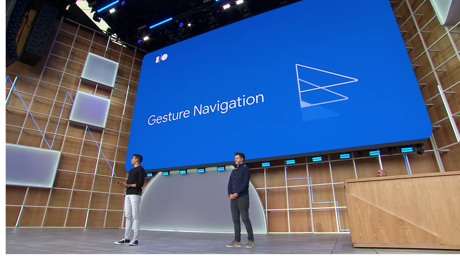 Android Q will include gesture and 3-button navigation as default ...