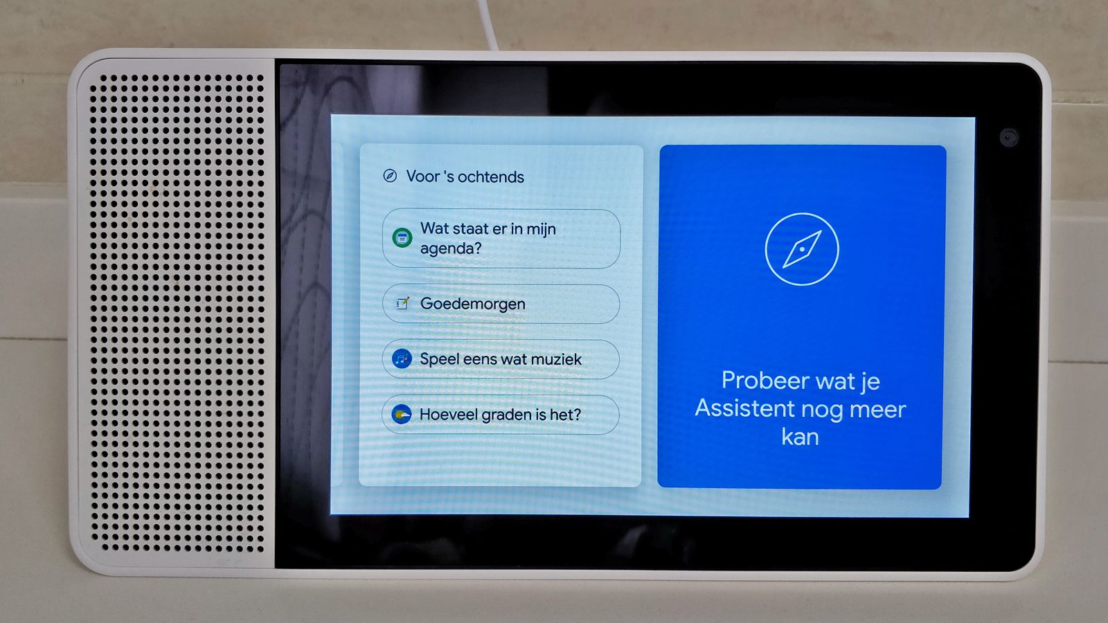 Assistant Smart Displays can now speak Danish, Dutch, Norwegian, and ...