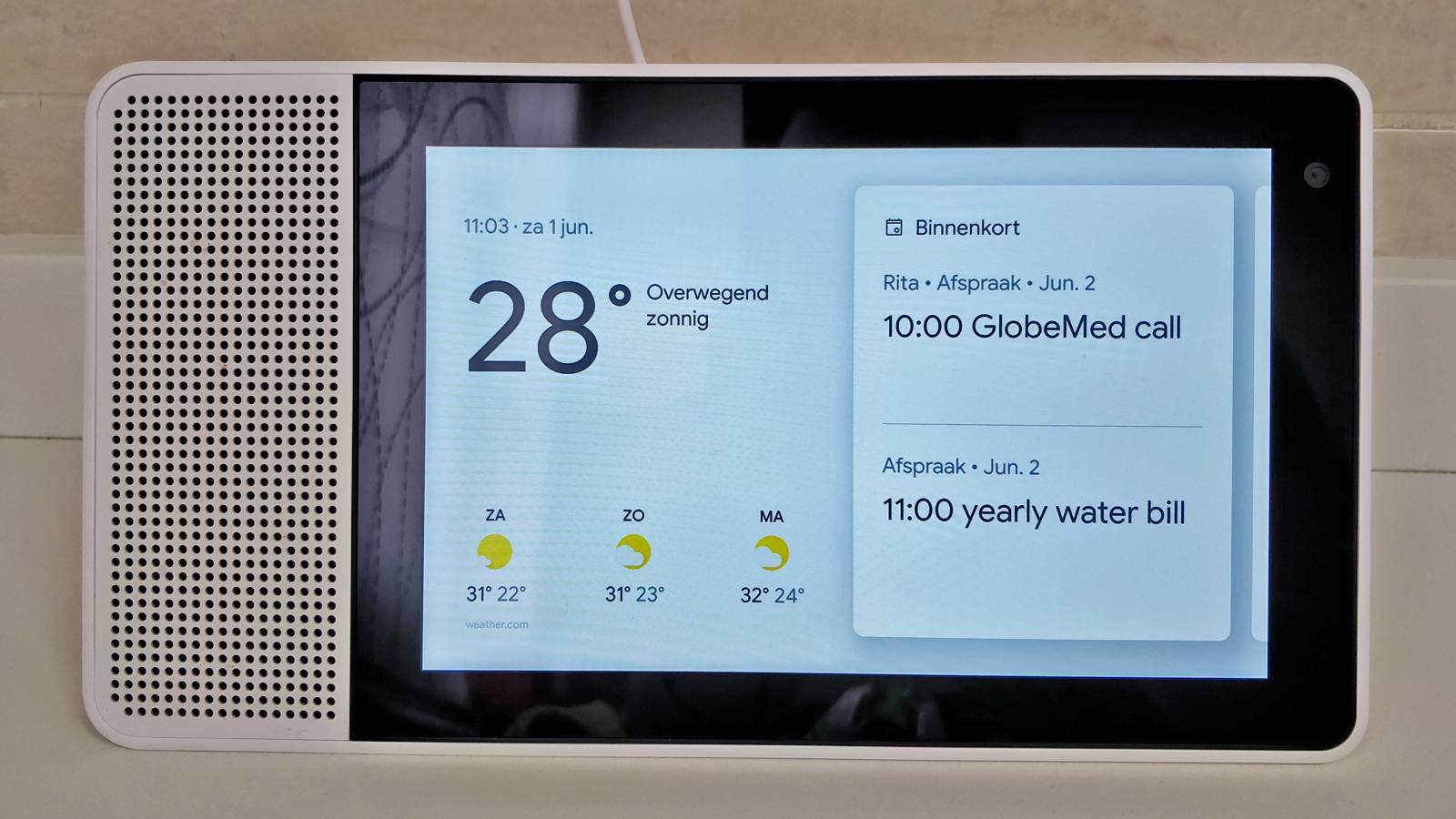 Assistant Smart Displays can now speak Danish, Dutch, Norwegian, and ...