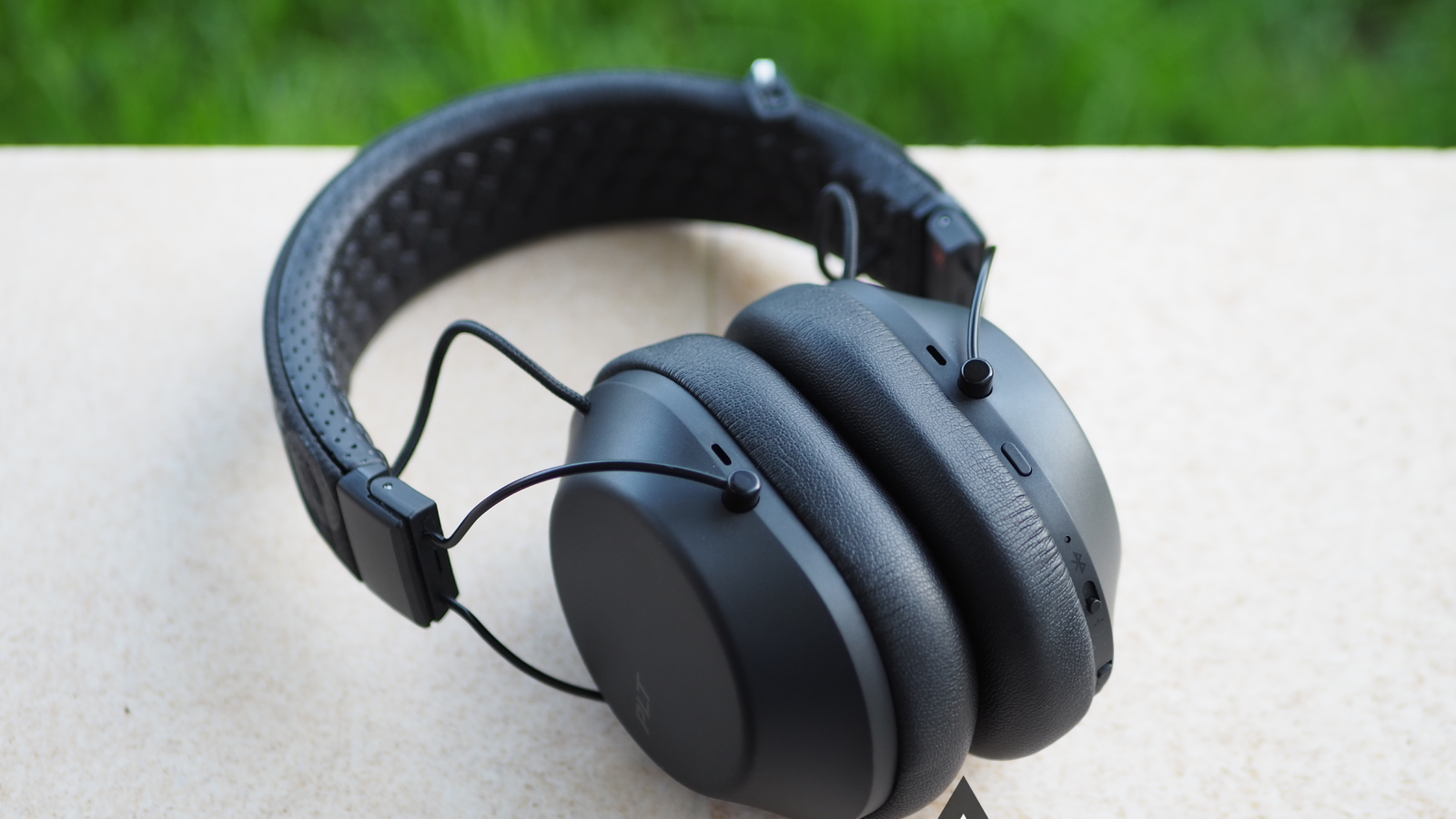 Plantronics BackBeat Fit 6100 review: Good, gym-friendly over-ear