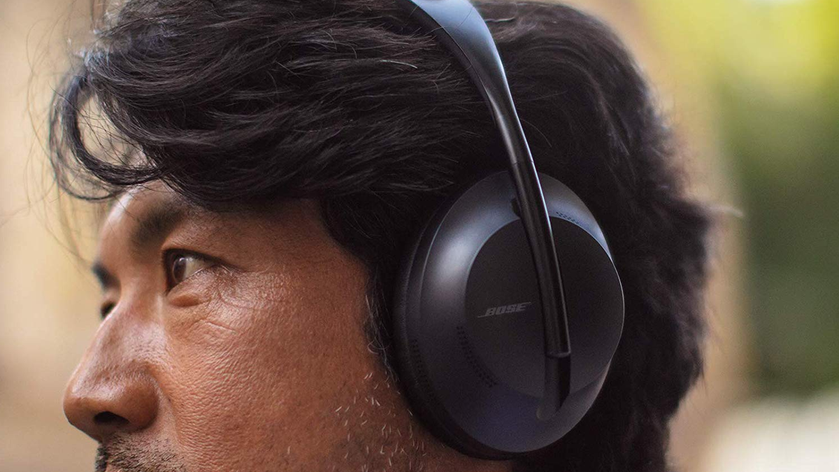 Grab the Bose 700 headphones with active noise cancellation for $350 ...