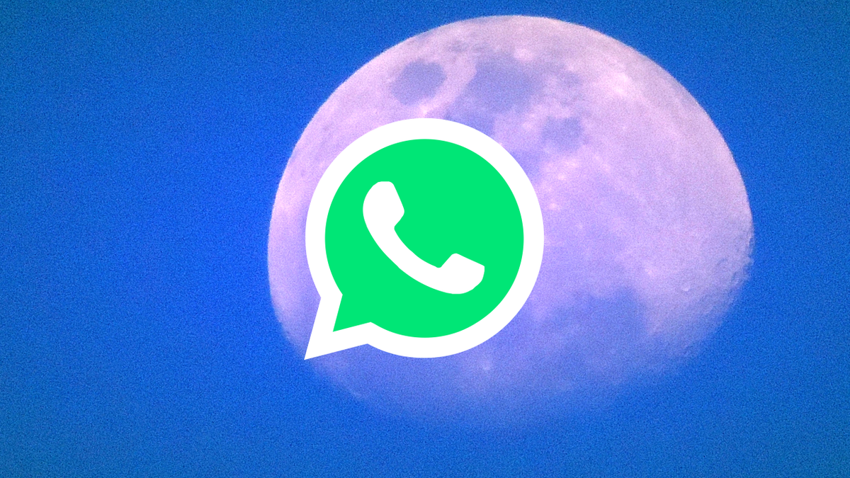 Latest WhatsApp beta finally brings dark mode (APK Download)