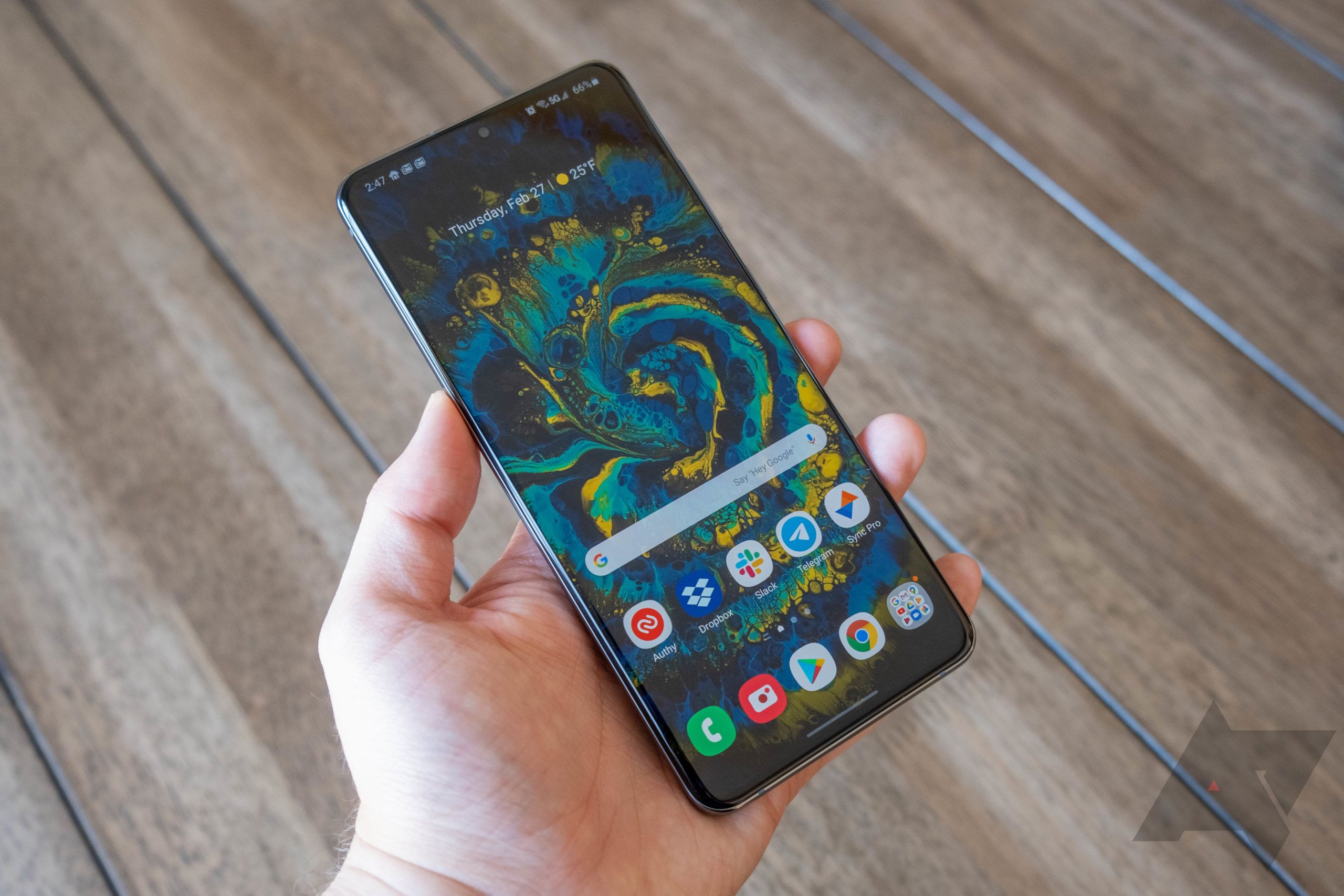 Dual-SIM Galaxy S20+ is just $800 on eBay, $400 less than the US