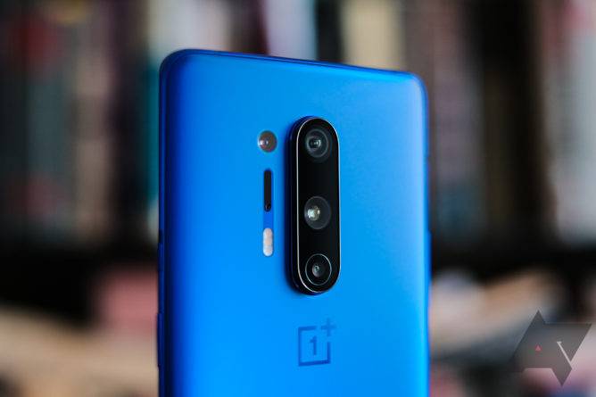 The OnePlus 8, 8 Pro, and 8T get their first OxygenOS 12 open beta