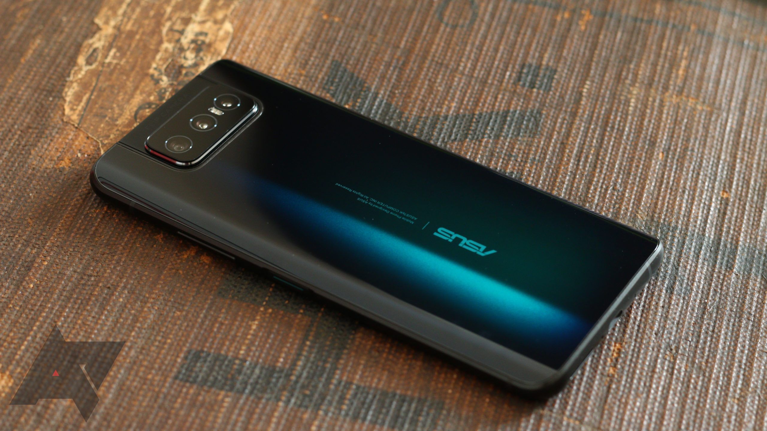 The Asus Zenfone 7 comes with a 3-lens flip camera and a 5,000mAh