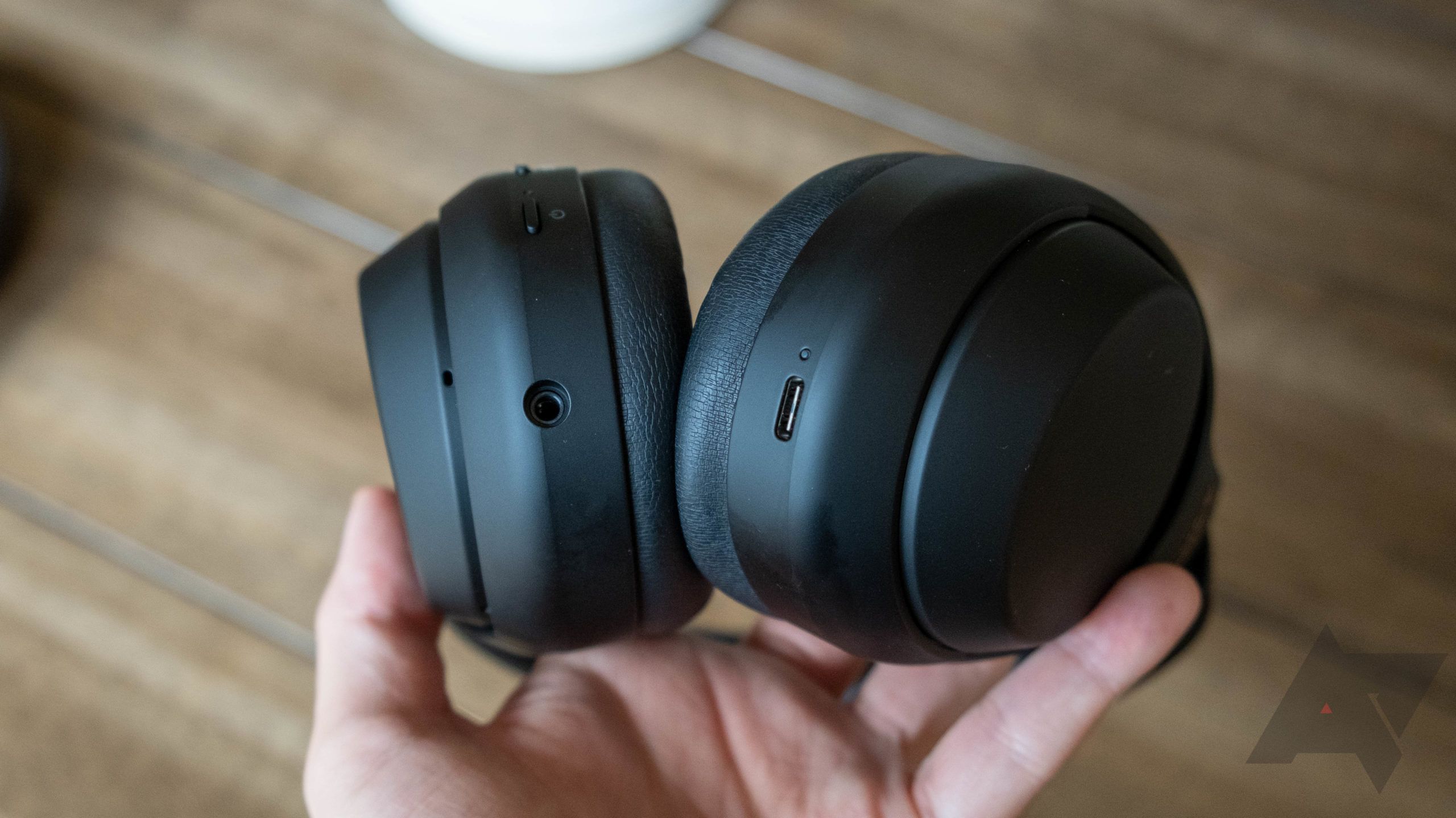 Sony's over-ear XM4 headphones drop way below their lowest price yet - Main Image