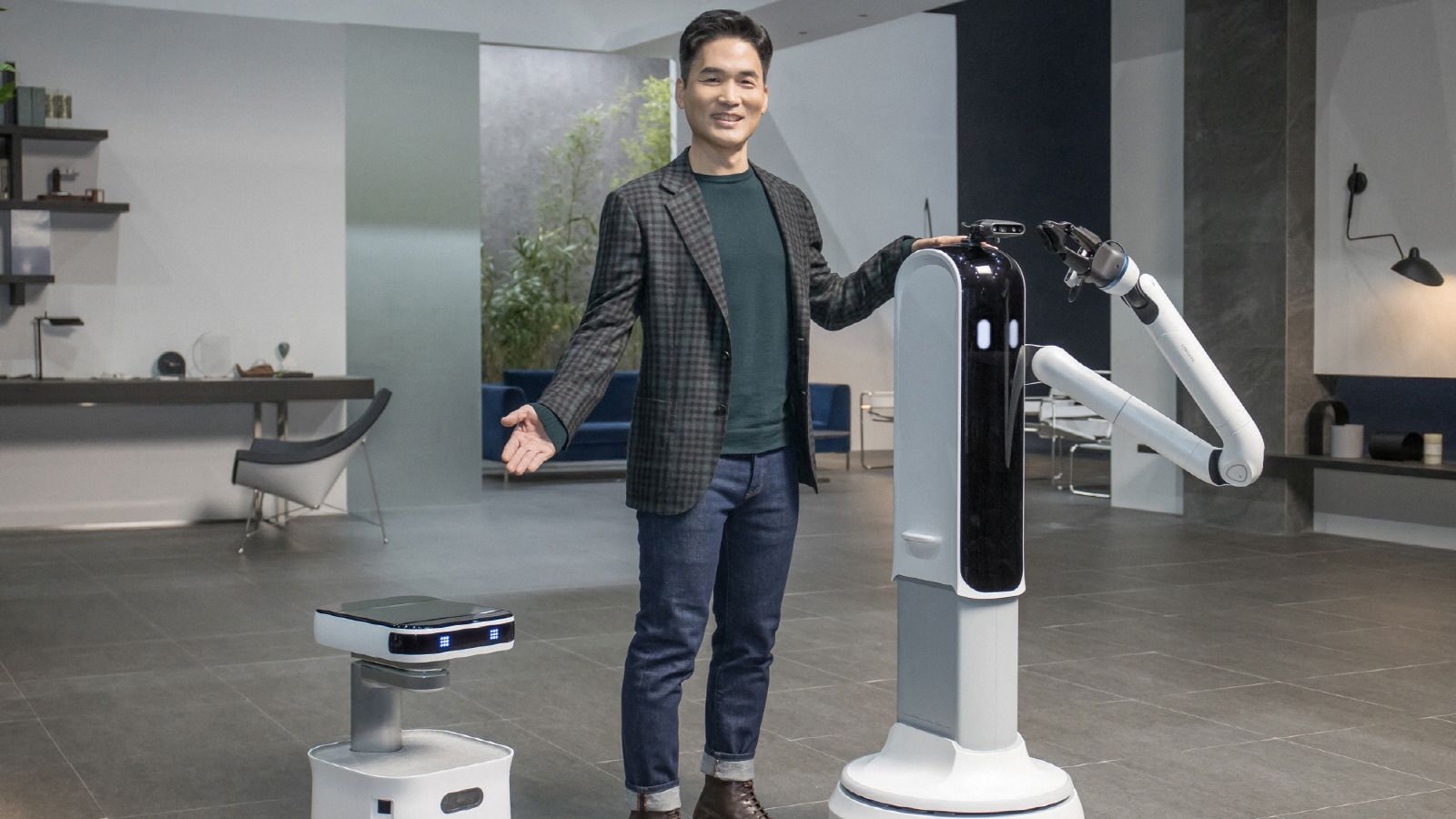 Samsung's smart home announcements include a robot with a big arm