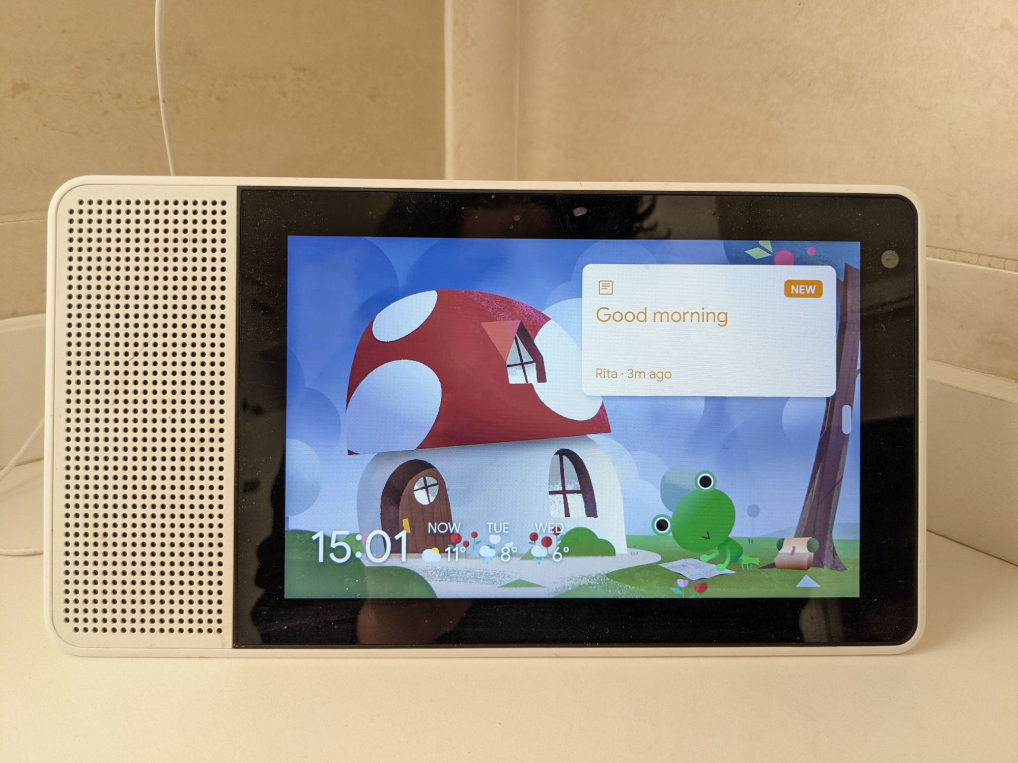 Nest Hubs are getting sunrise alarms, family sticky notes, and the