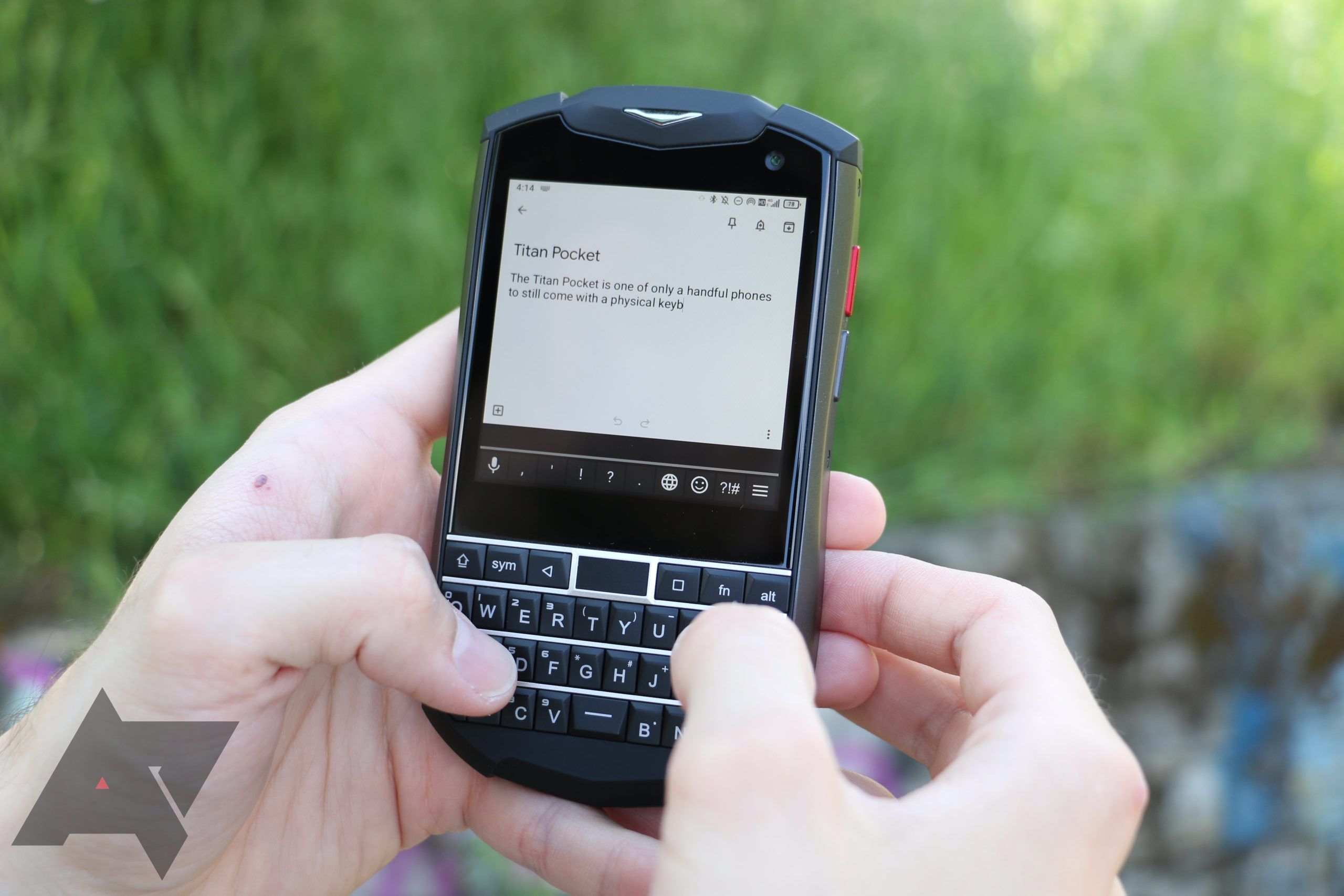 Unihertz Titan Pocket review, one month later: Nostalgic nerd novelty