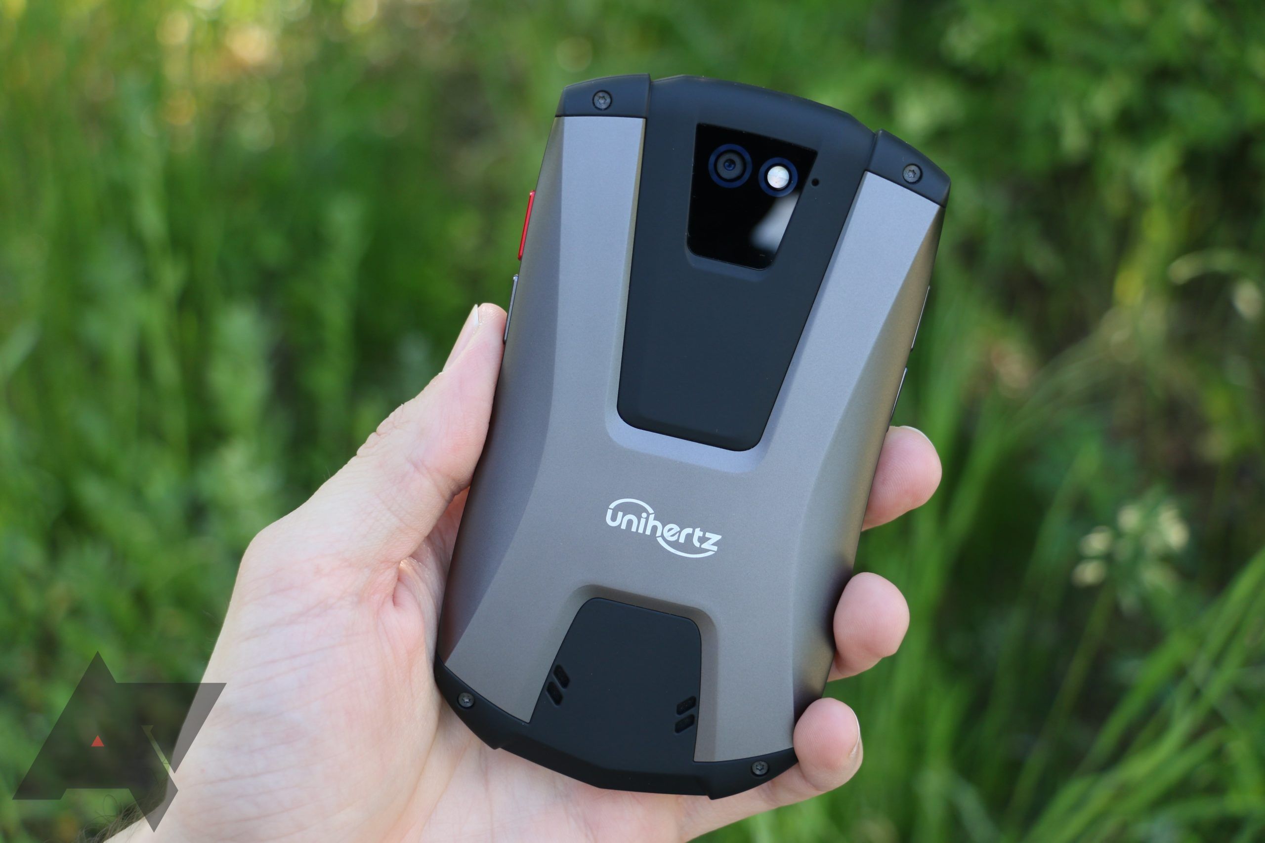 Unihertz Titan Pocket review, one month later: Nostalgic nerd novelty