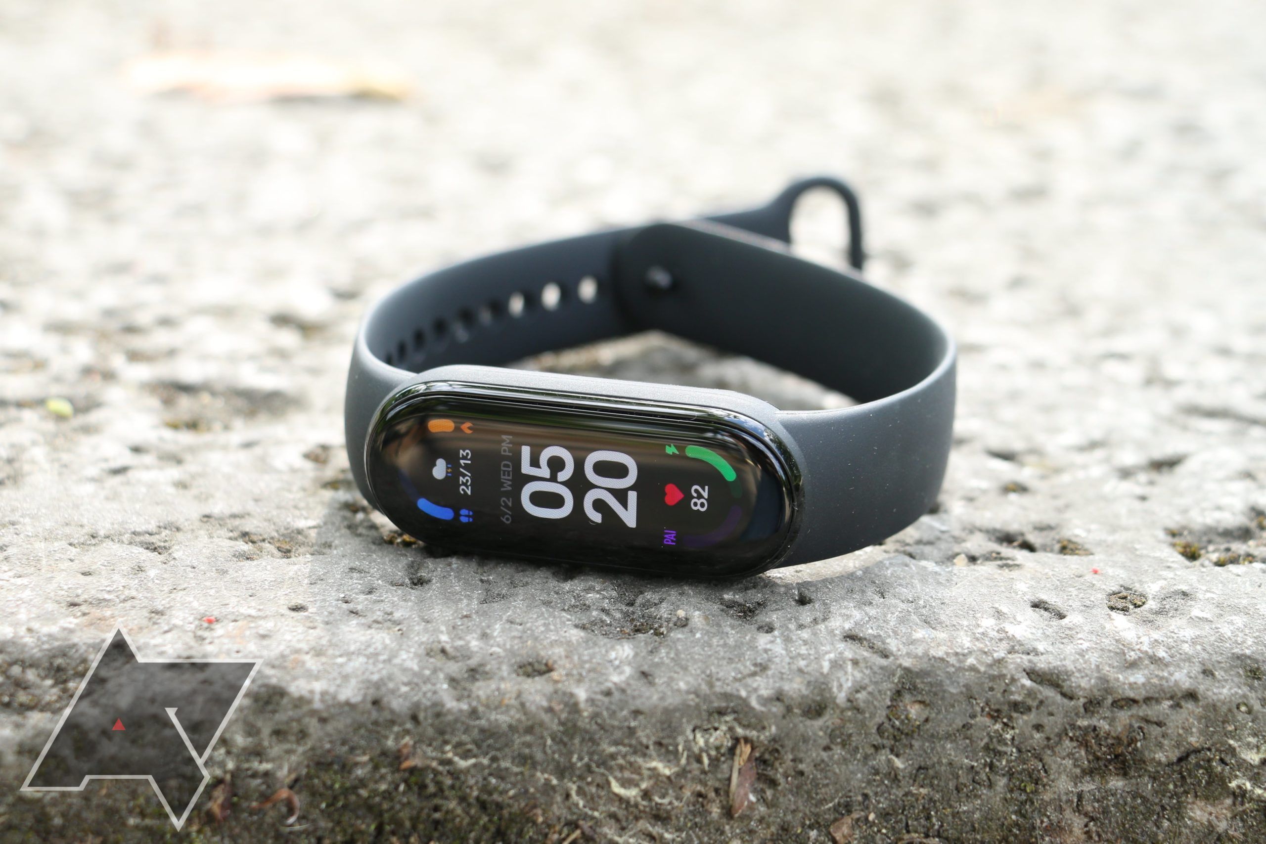 Xiaomi Mi Band 7 might include a larger, always-on display and new
