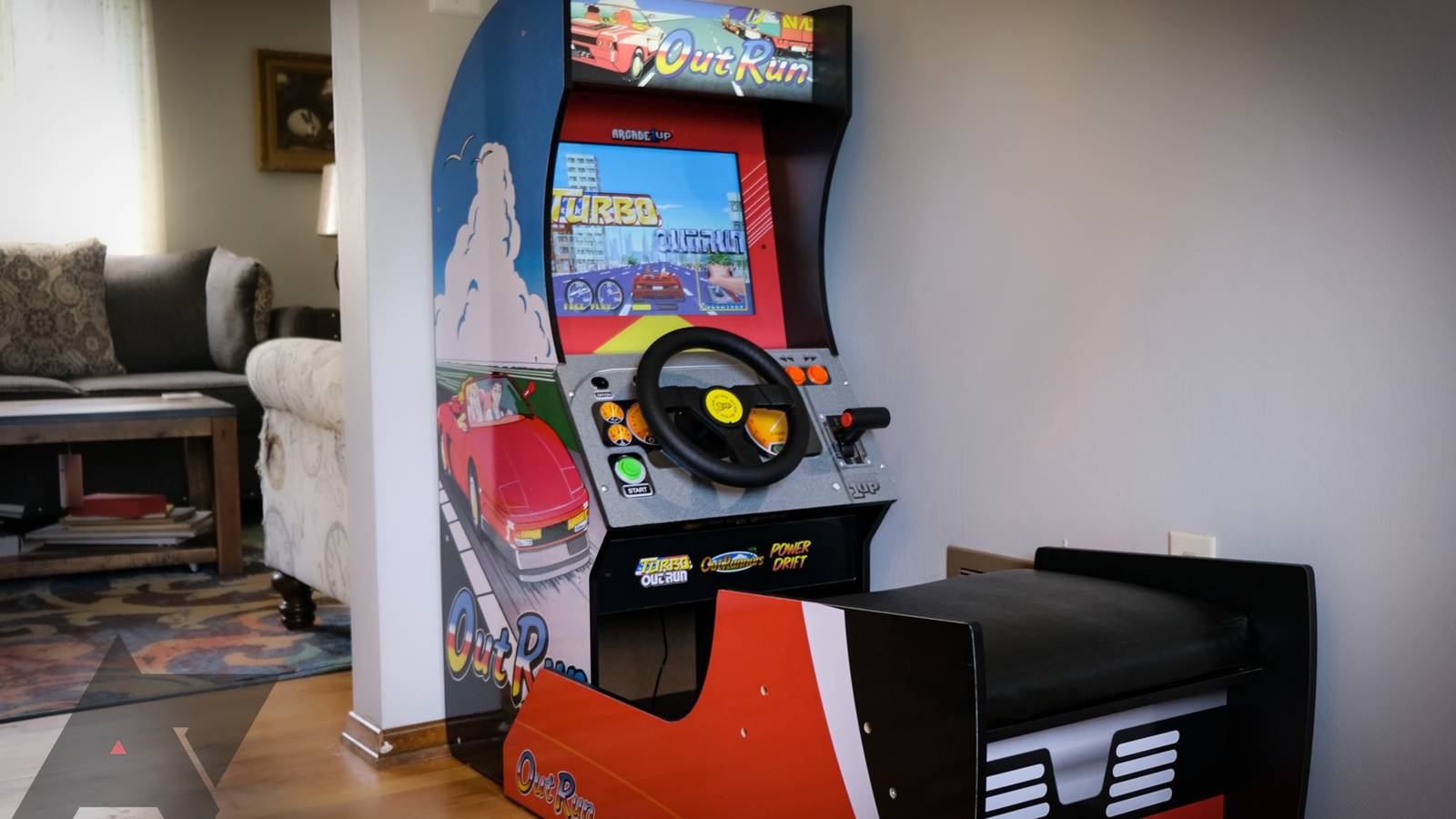 I put an Outrun arcade machine in my dining room so you don