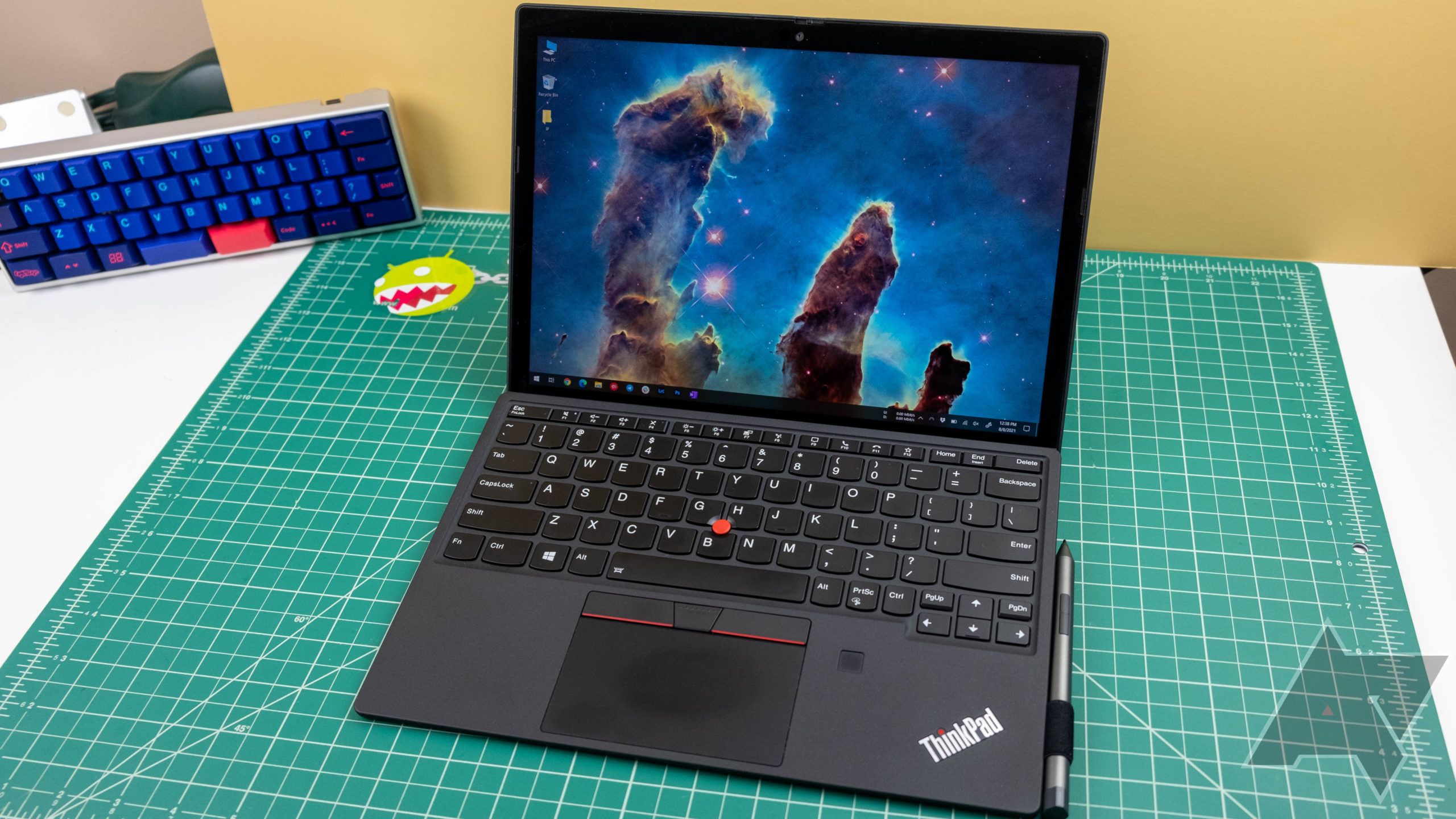 【1058】lenovo thinkpad X121e XP office Lenovo Thinkpad X121e - Disassembly and cleaning - YouTube