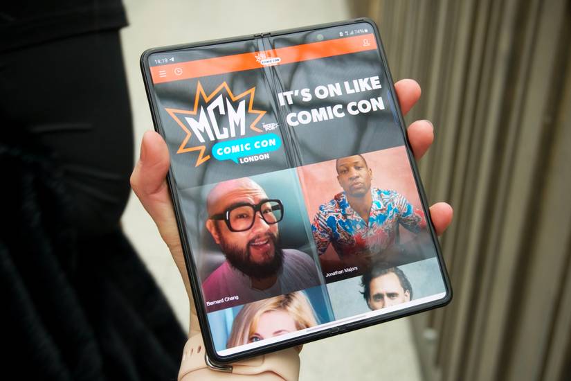 Taking the Samsung Galaxy Z Fold3 to Comic Con practically ruined all ...