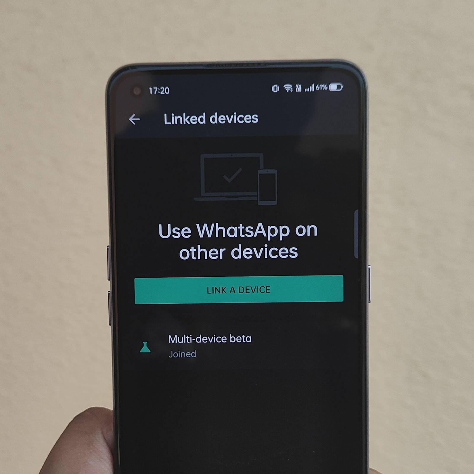 Juggling Screens: The Joys and Jitters of Multi-Device Living