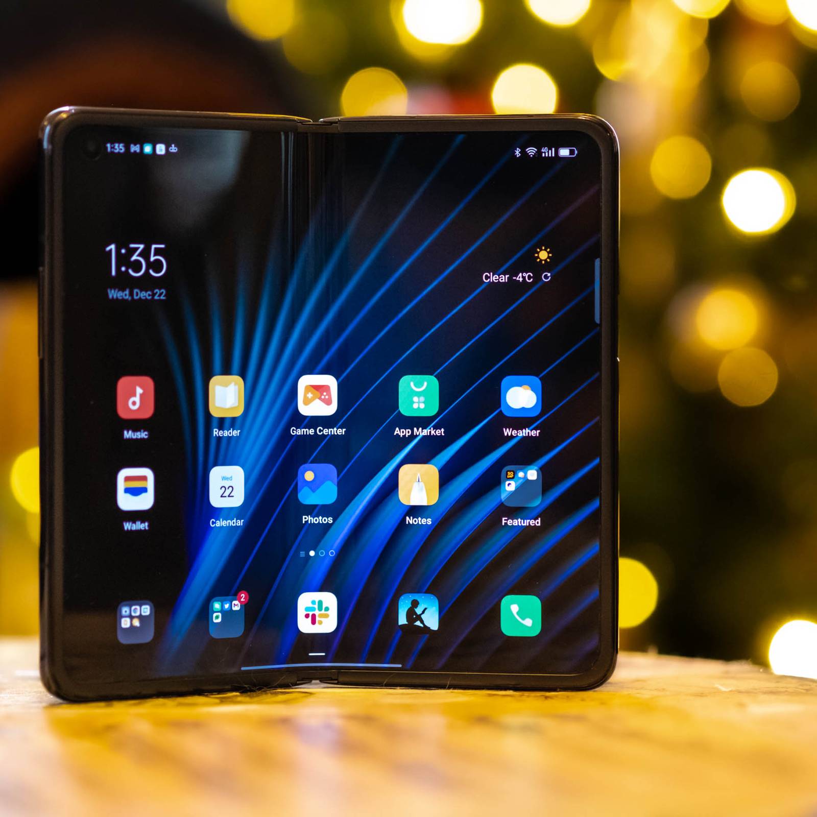 Oppo Find N hands-on: Samsung's head start means nothing