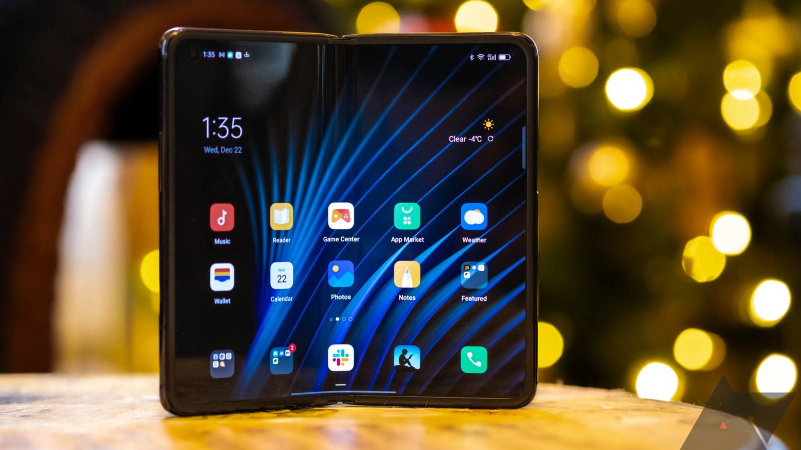 Oppo Find N hands-on: Samsung's head start means nothing