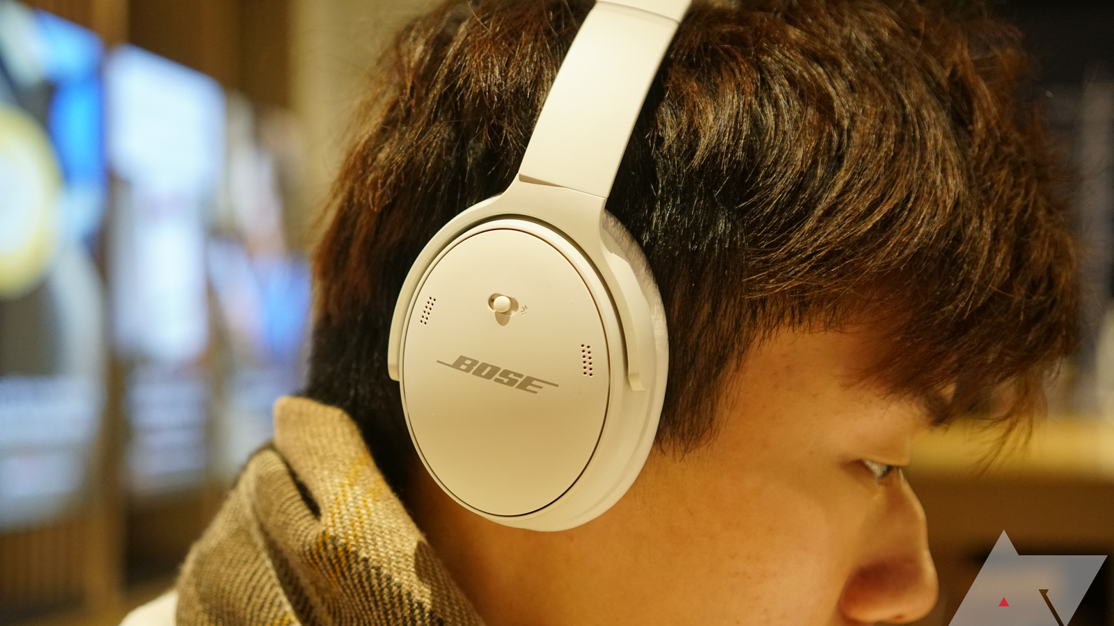 Bose QuietComfort SE headphones make a low-key debut with some