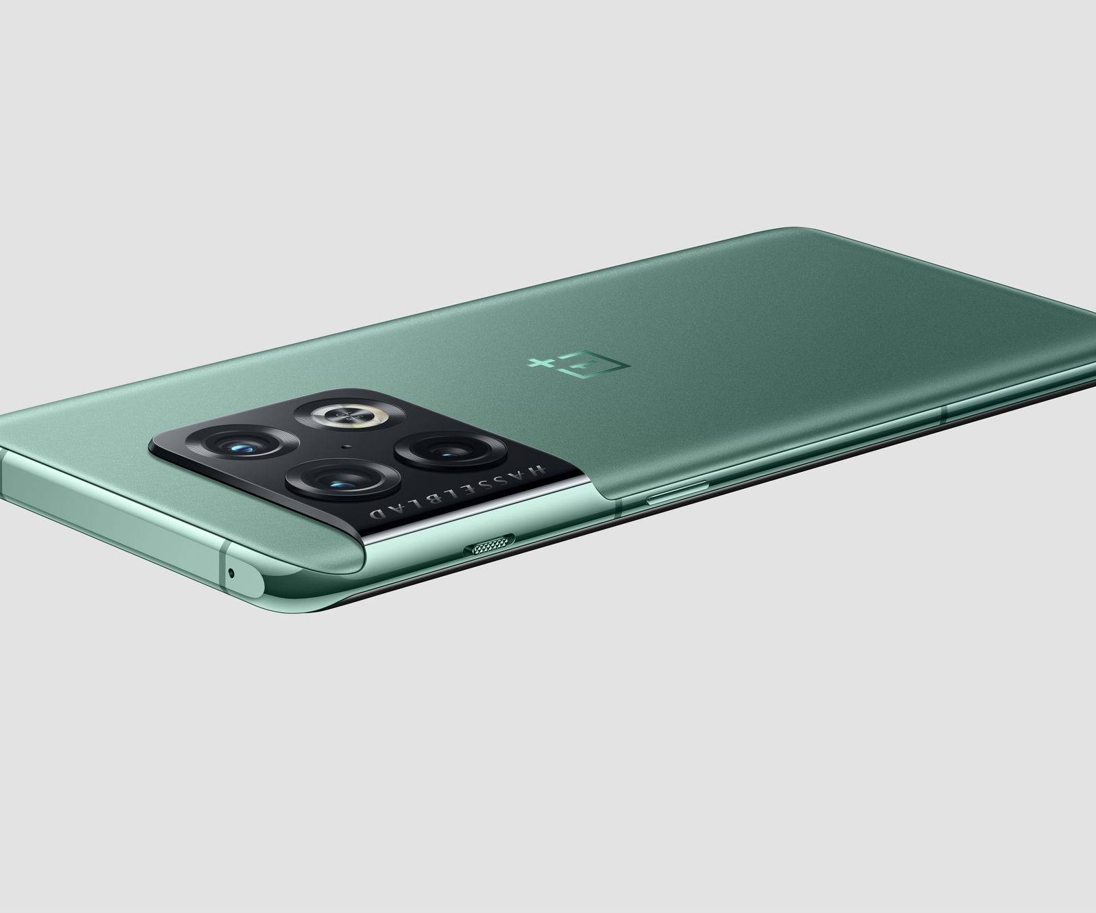 The OnePlus 10 Pro comes to the US with no mmWave 5G and renewed 
