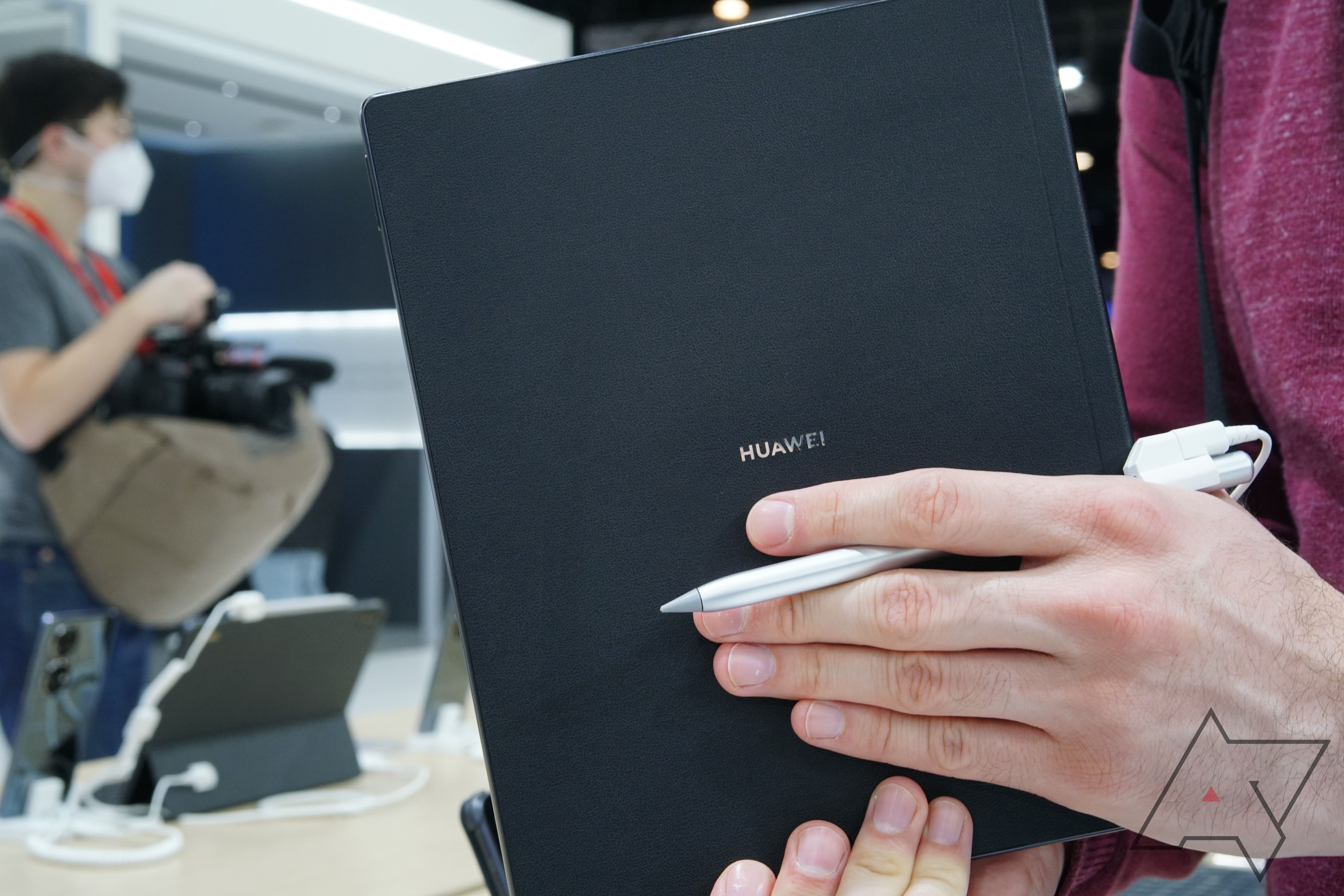 電子書籍リーダー本体 HUAWEI MatePad Paper M-Pencil Huawei MatePad Paper review: A Kindle killer that thinks it's a