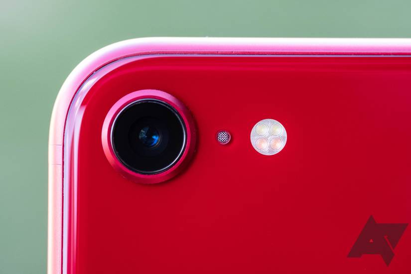 iPhone SE (2022) review: An easy Android off-ramp
