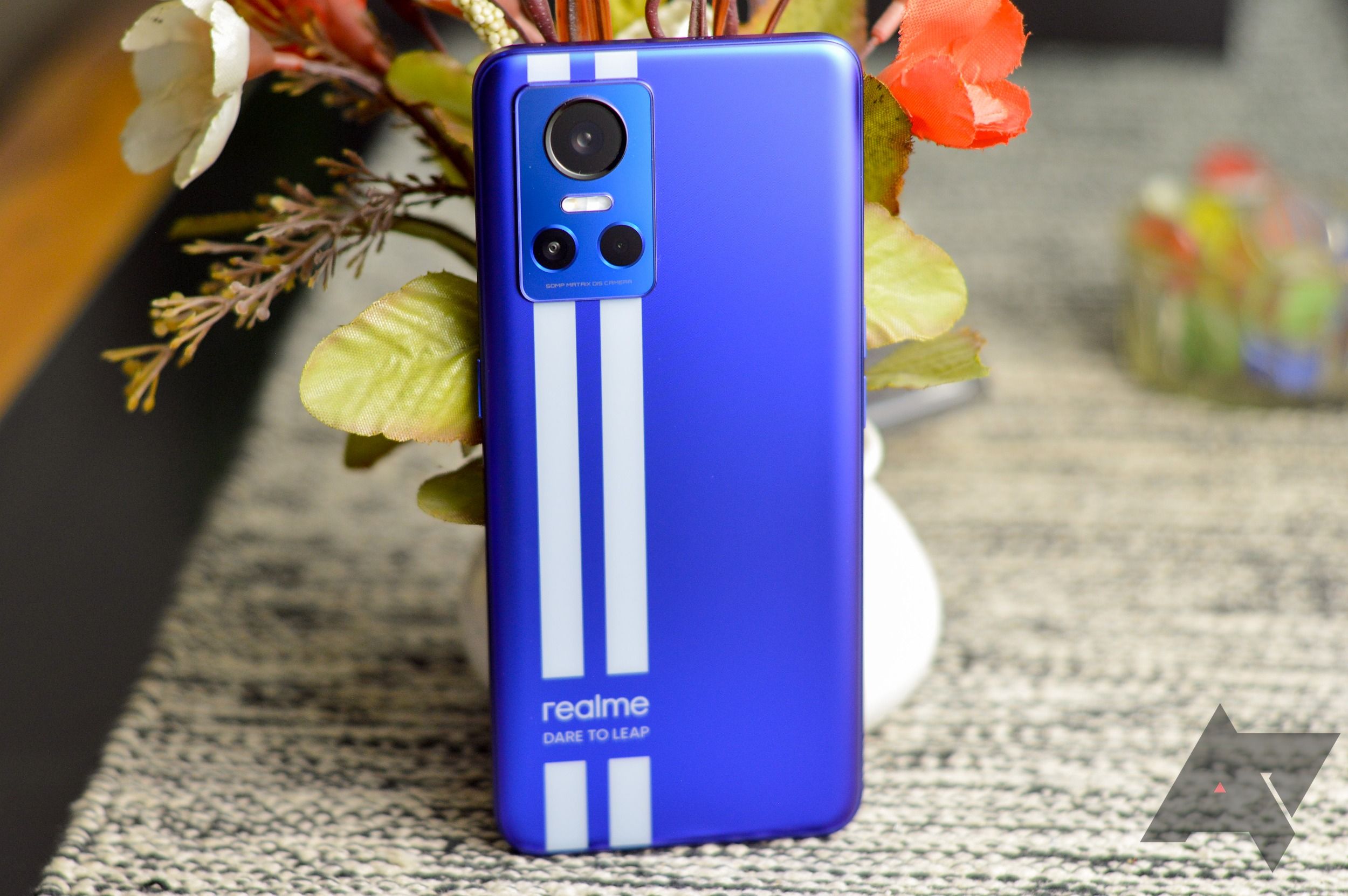 Realme GT Neo 3 Review: Fast Midranger, Terrible Pricing 