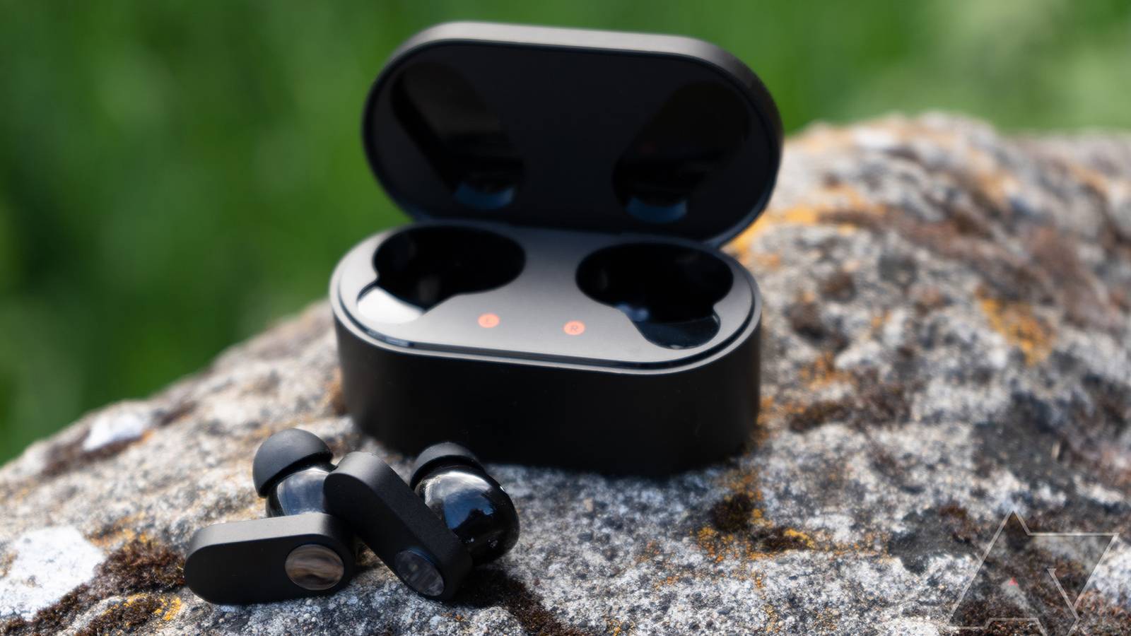 OnePlus leak details plans for upcoming earbuds and wearables