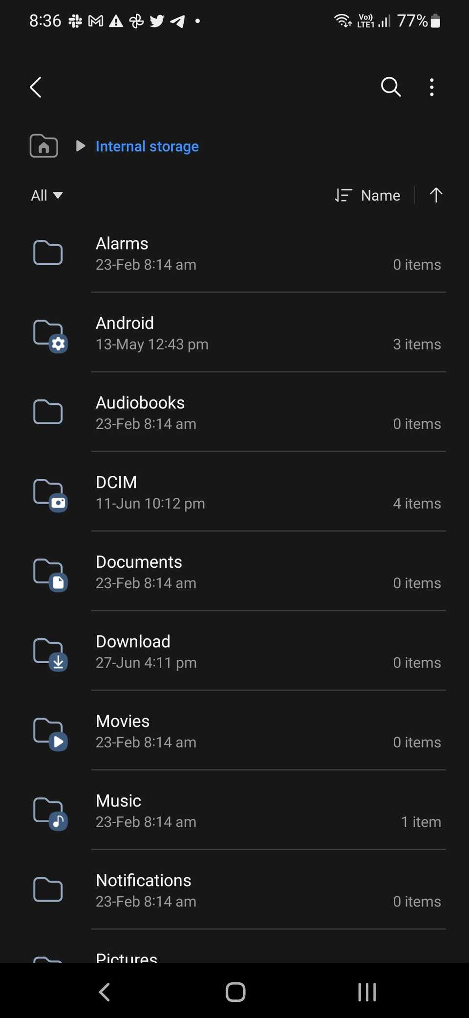 Selezionare dall'elenco delle cartelle nel contenuto della cartella Essenziali