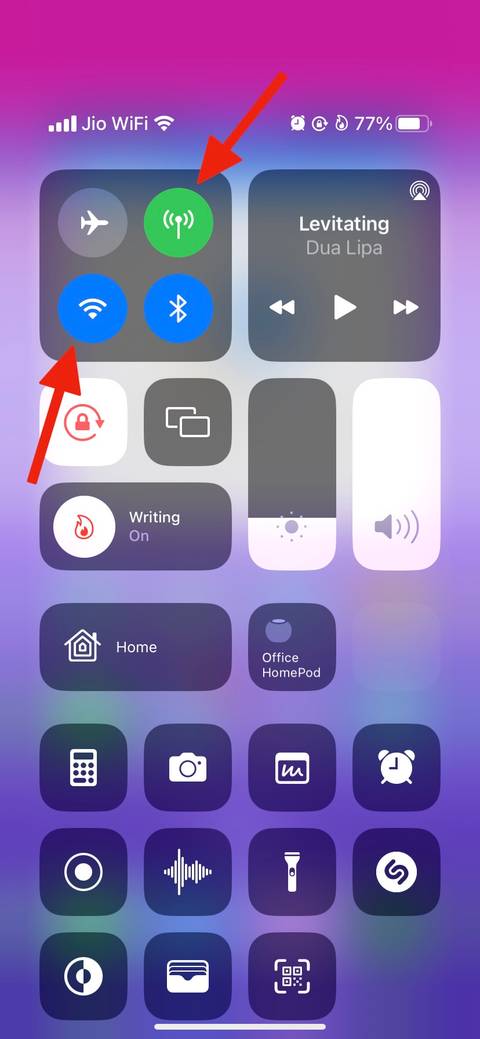 Screenshot highlighting Wi-Fi and mobile data options on iPhone
