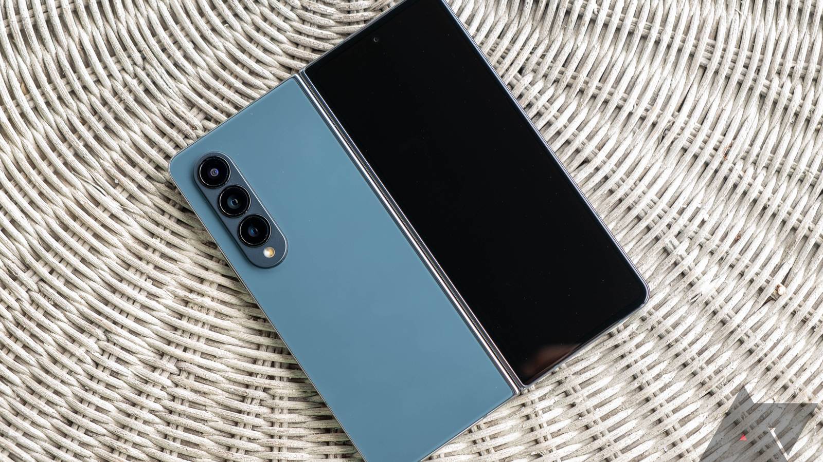 【訳あり】Galaxy Ｚ fold4 Samsung Galaxy Z Fold 4 price, videos, deals and specs