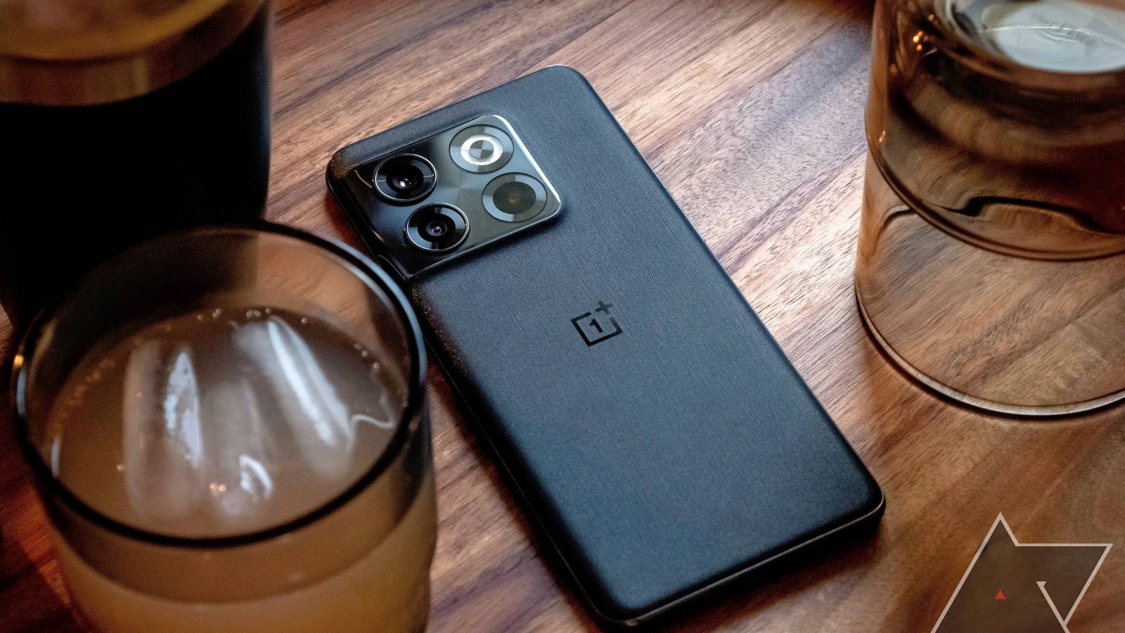 OnePlus 10T review: Powerful and contentious