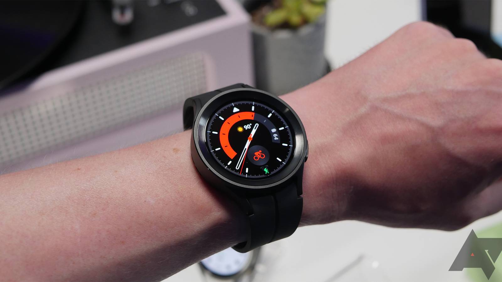 Does Samsung Galaxy Watch Pro track sleep? - Main Image