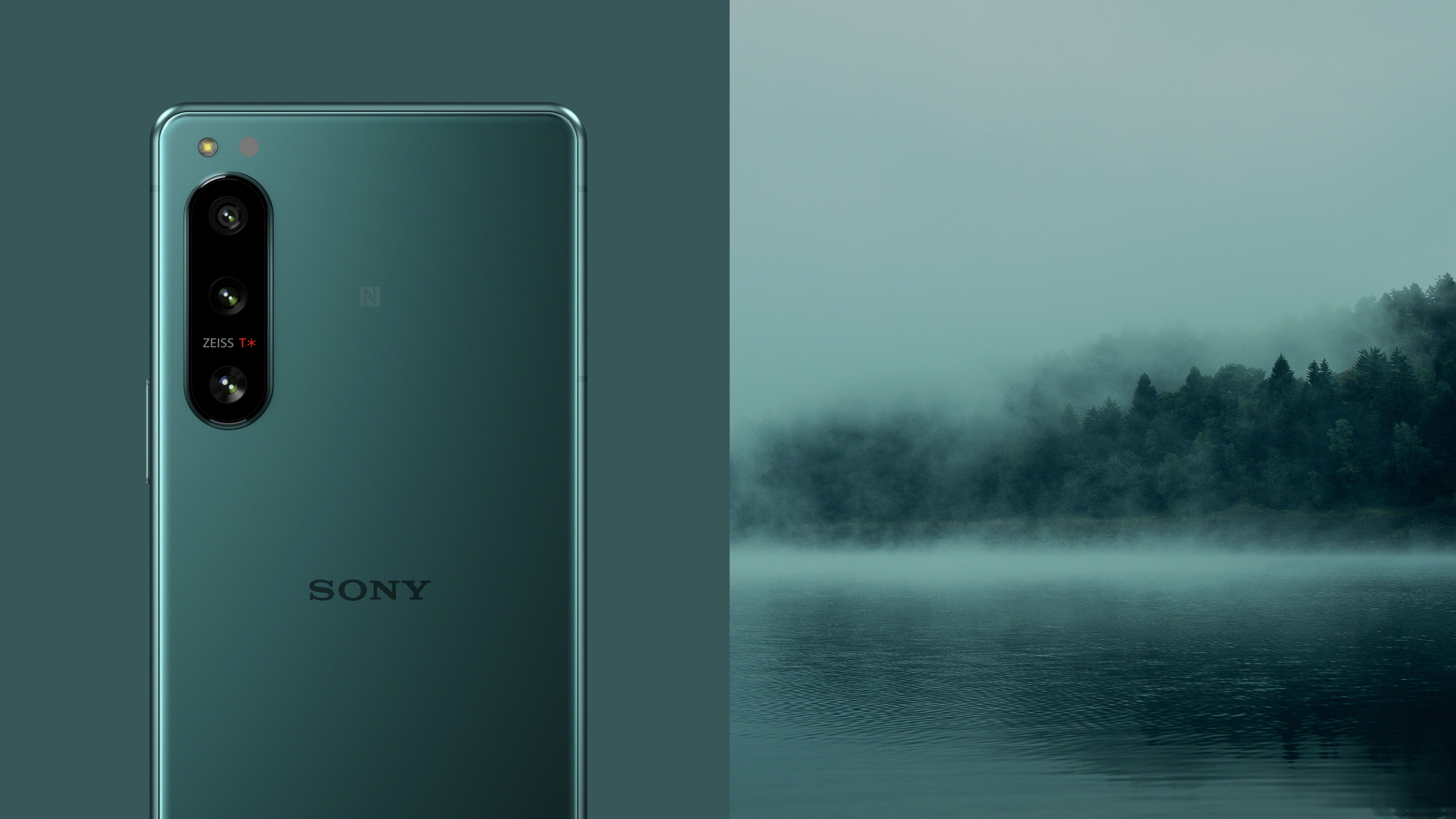 The overpriced, underpowered Xperia 5 IV is blowing Sony's chance