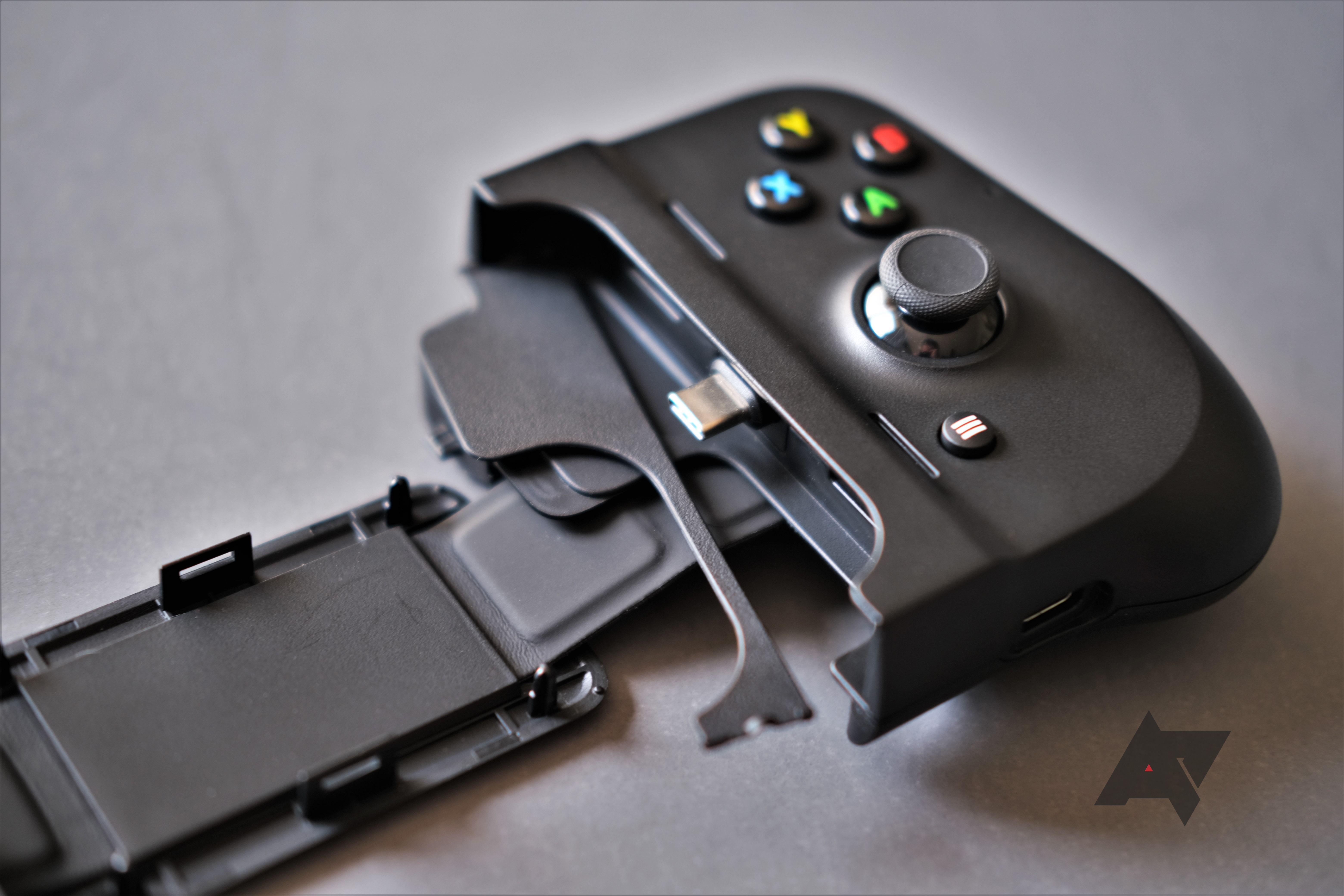 The Gamevice Flex solves mobile's major controller problem, out now