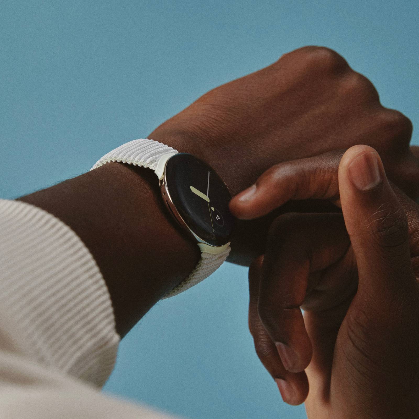 google-pixel-watch-linen-