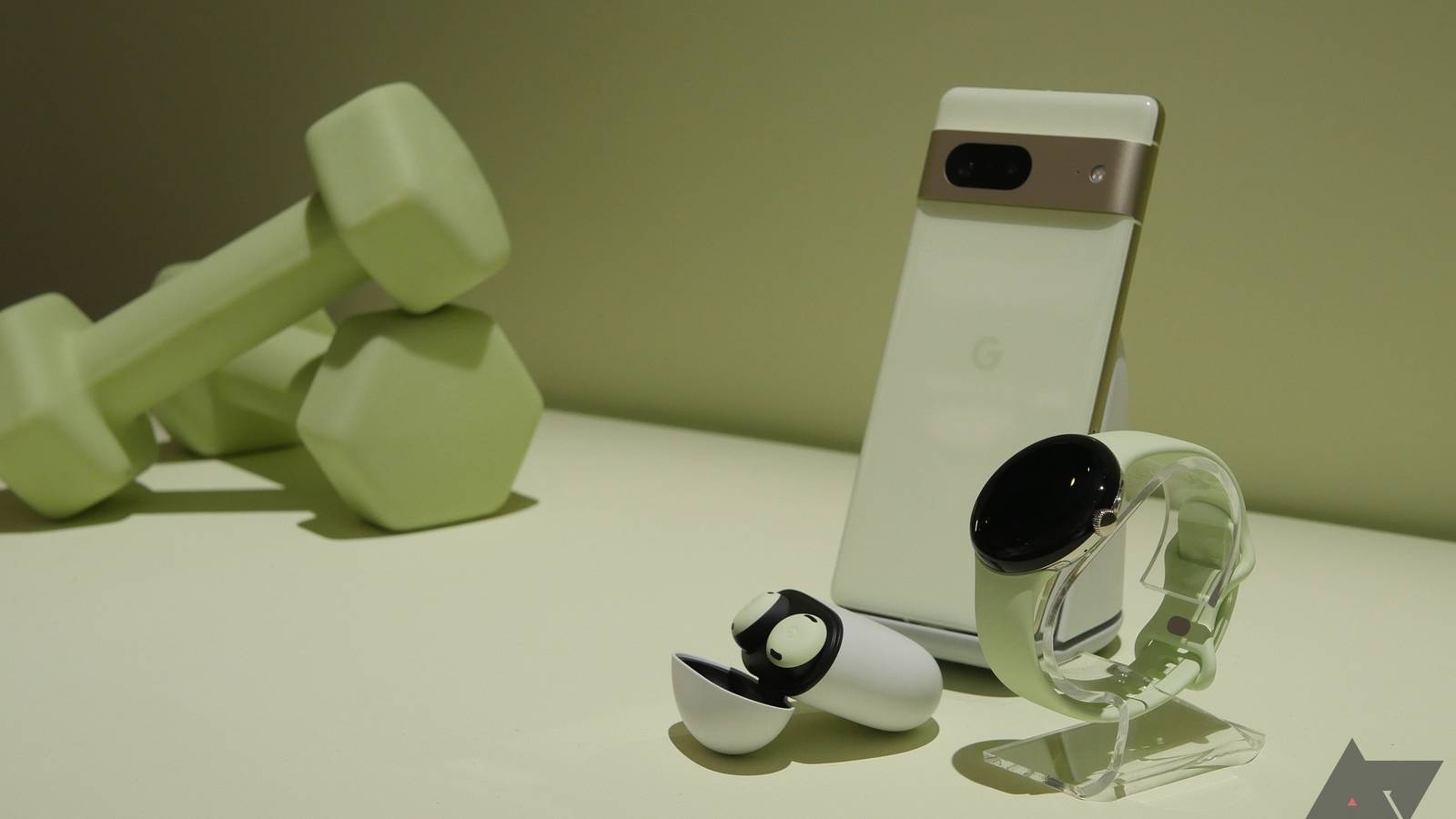 Weekend poll: Did you pre-order the Pixel 7, Pixel 7 Pro, or Pixel Watch?